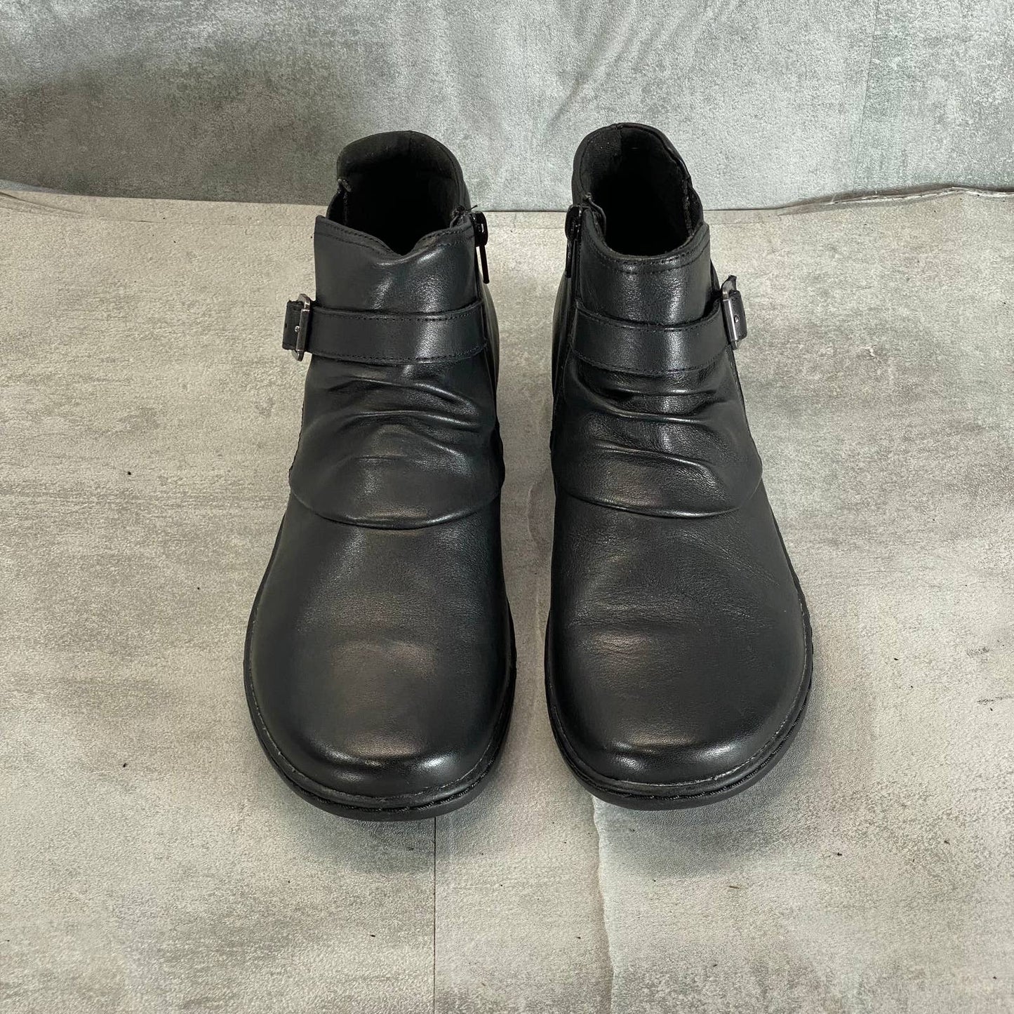 CLARKS COLLECTION Women's Black Leather Cora Ruched Ankle Boots SZ 10