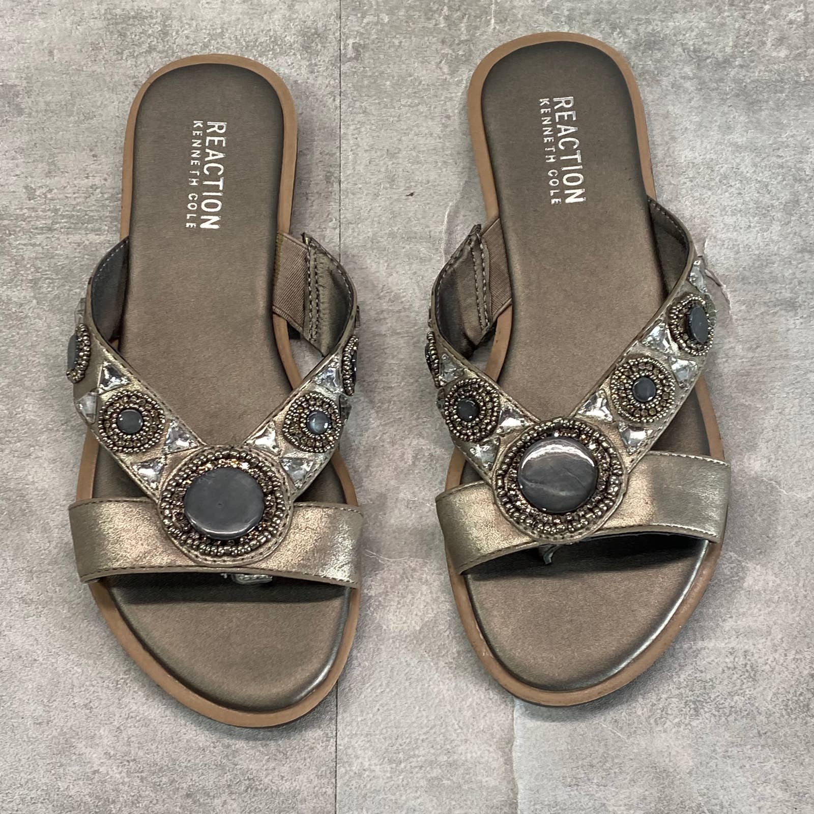 REACTION KENNETH COLE Women's Pewter Spring Glam Beaded Slide Sandals SZ 6