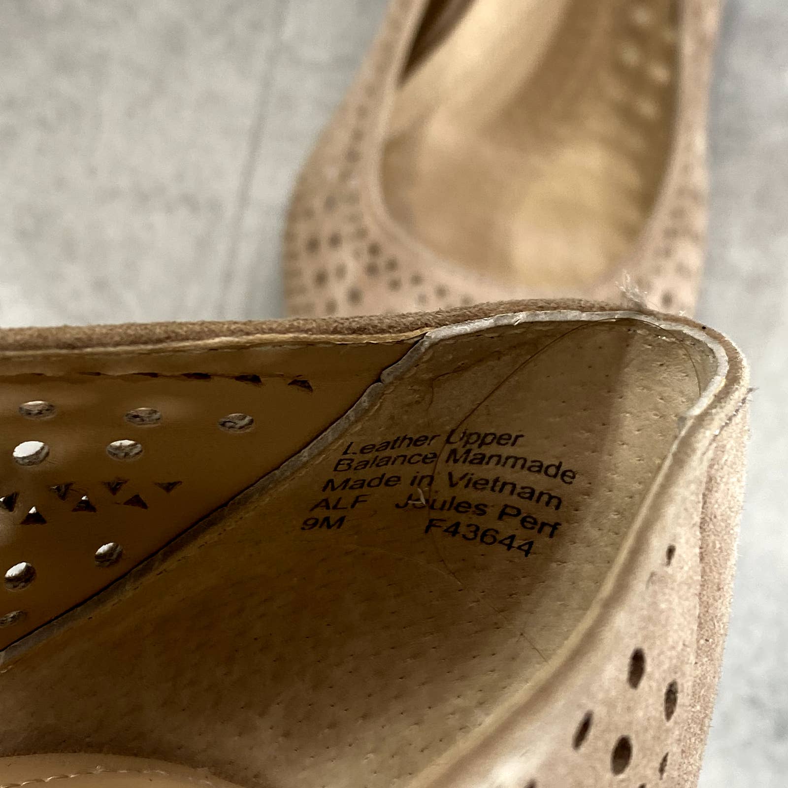 ALFANI STEP N' FLEX Women's Sand Jeules Perforated Pointed-Toe Slip-On Pumps SZ9