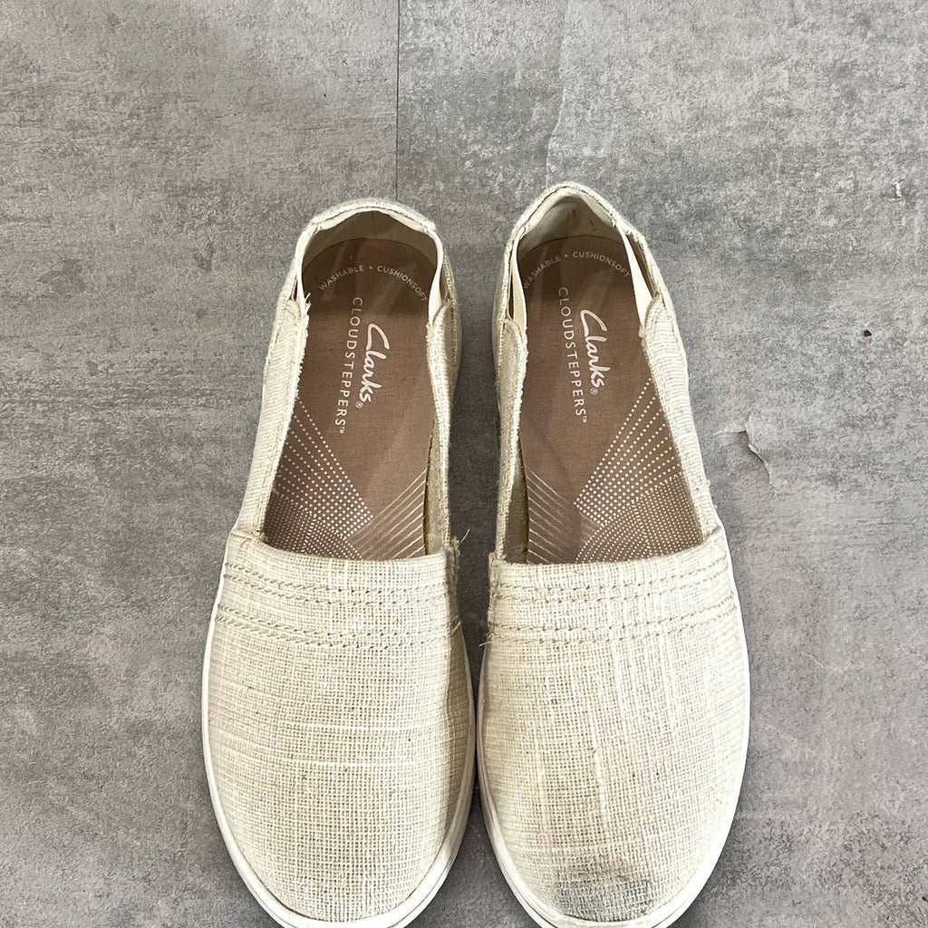 CLARKS COLLECTION Women's Natural Interest Metallic Breeze Step Casual Slip-Ons