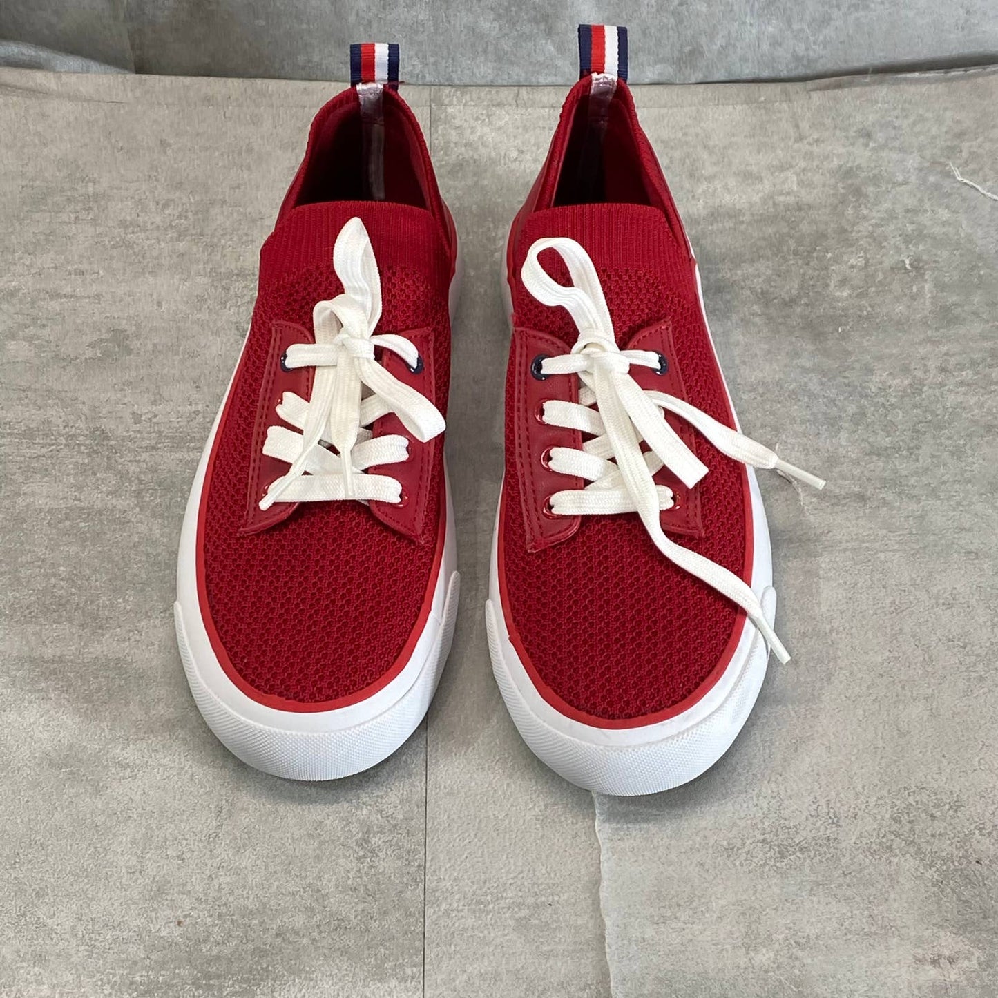 TOMMY HILFIGER Women's Medium Red Fabric Gessie Stretch Lace-Up Sneakers SZ 7.5