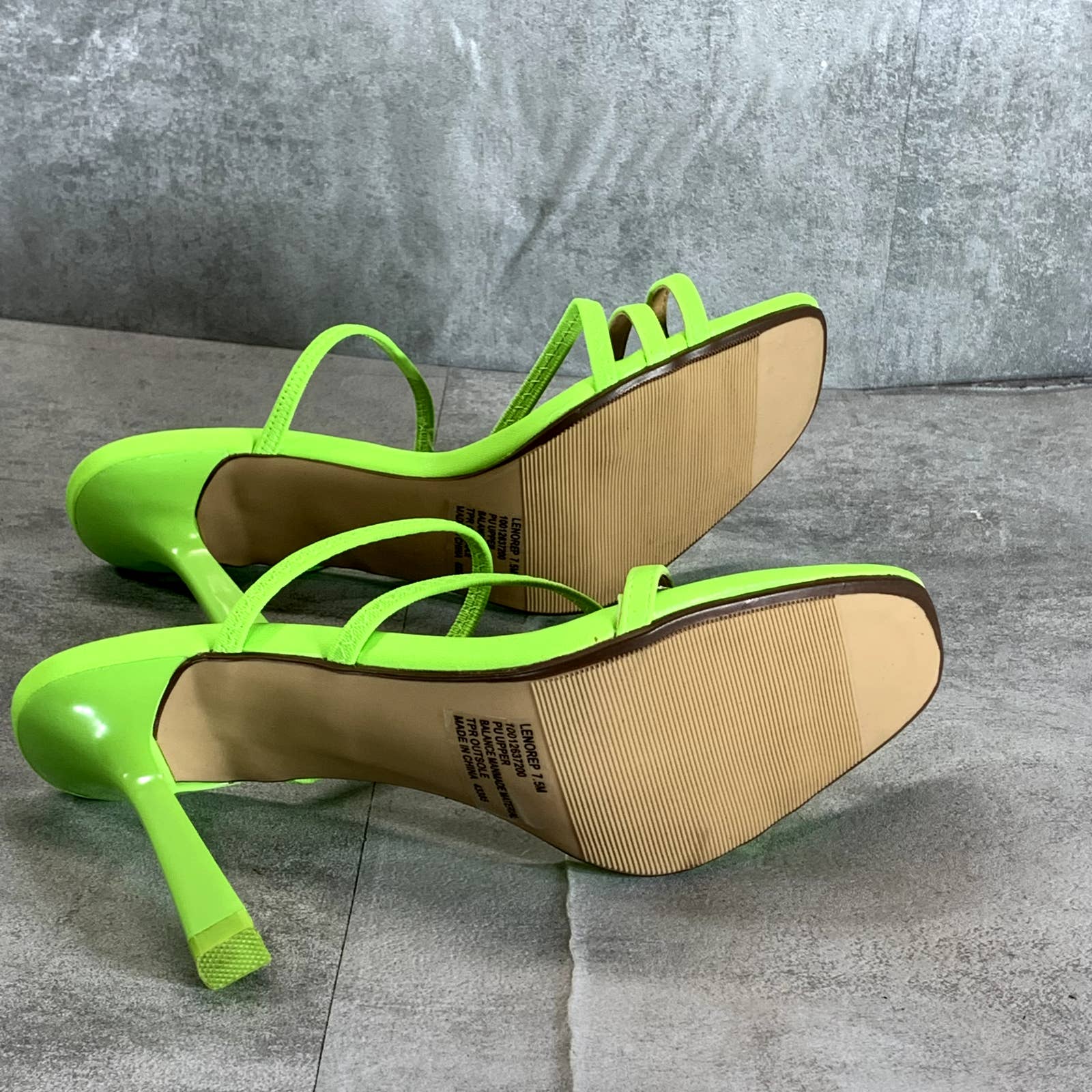 WILD PAIR Women's Citron Smooth Lenore Square-Toe Strappy Slip-On Sandals SZ 7.5