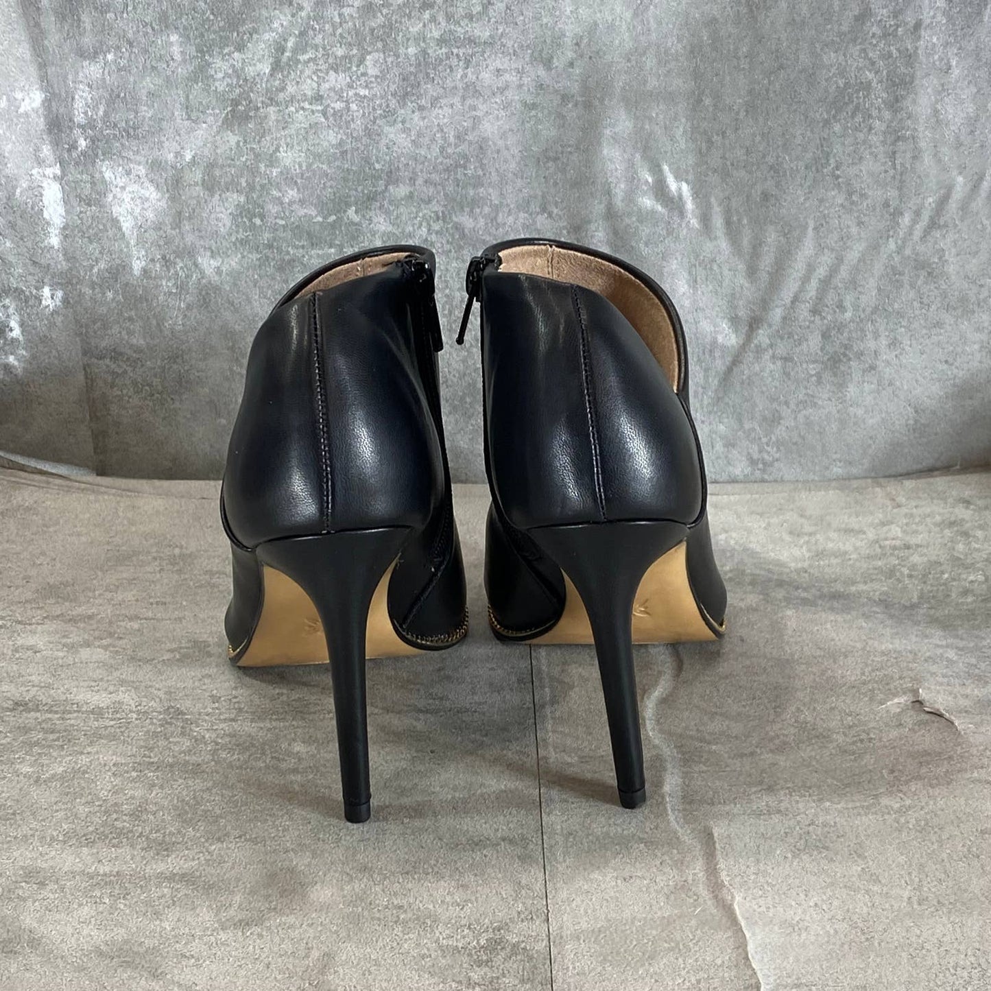 BCBGENERATION Women's Black Faux Leather Hadix Pointed-Toe Stiletto Bootie SZ7.5
