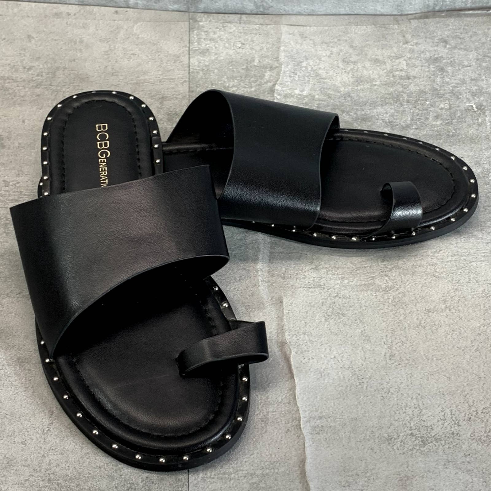 BCBGENERATION Women's Black Faux-Leather Zinda Studded Slide Sandals SZ 7.5