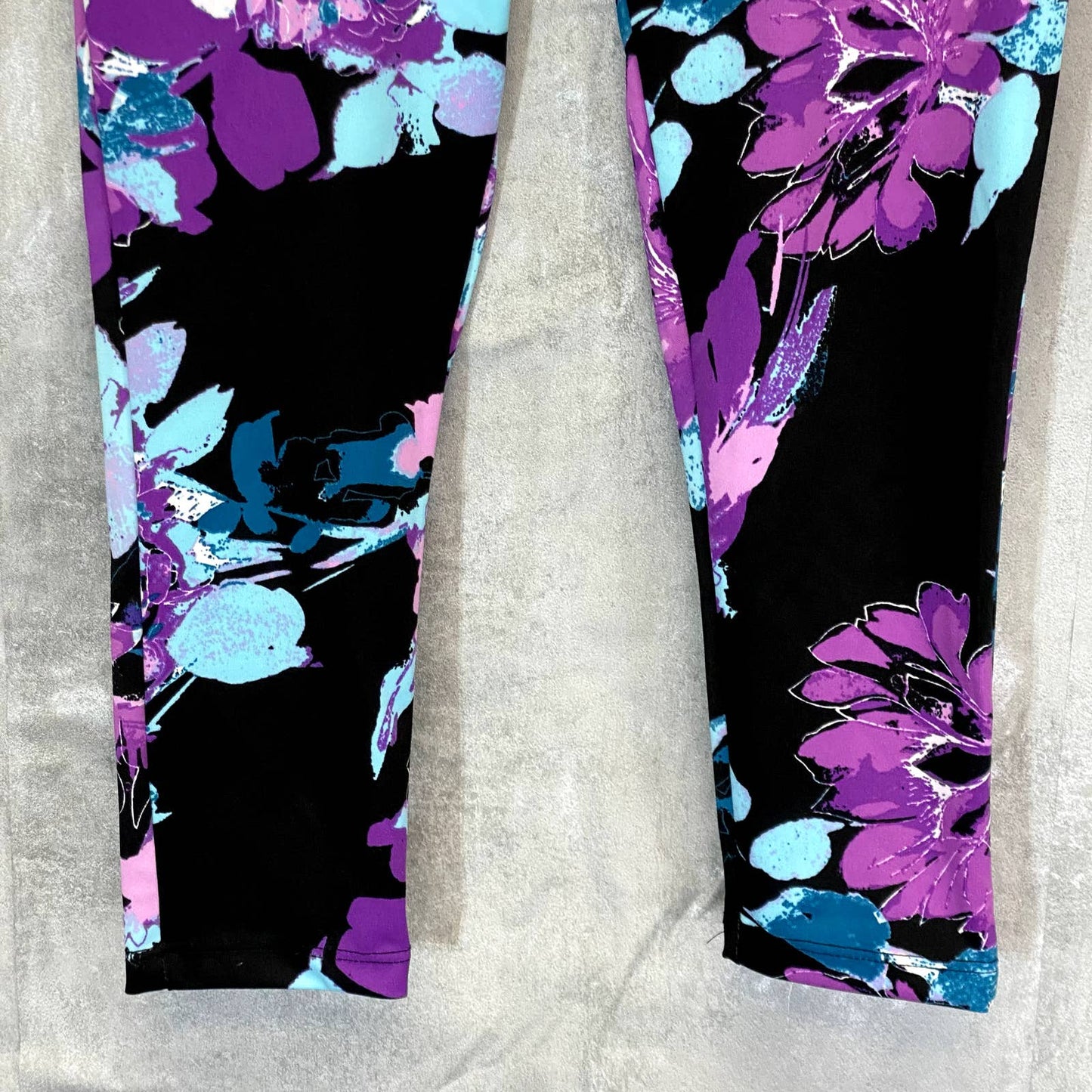 KAY UNGER Women's Blossom Bundle Black Printed High-Rise Pull-On Capri Leggings SZ M