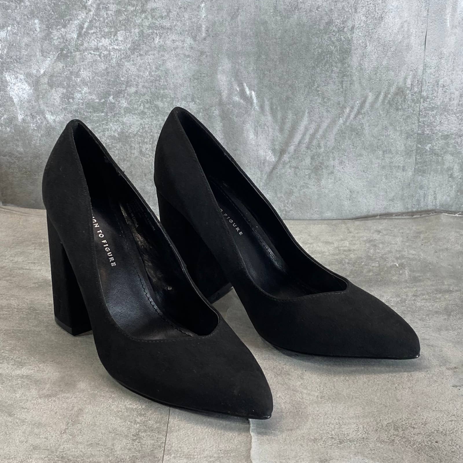 FASHION TO FIGURE Women's Wide Black Faux Suede Penelope Pointed-Toe Pumps SZ 8W