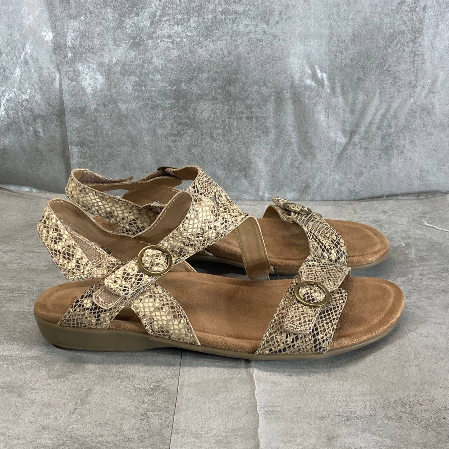 EARTH ORIGINS Women's Taupe Multi Snake Embossed Beck Casual Sandals SZ 11