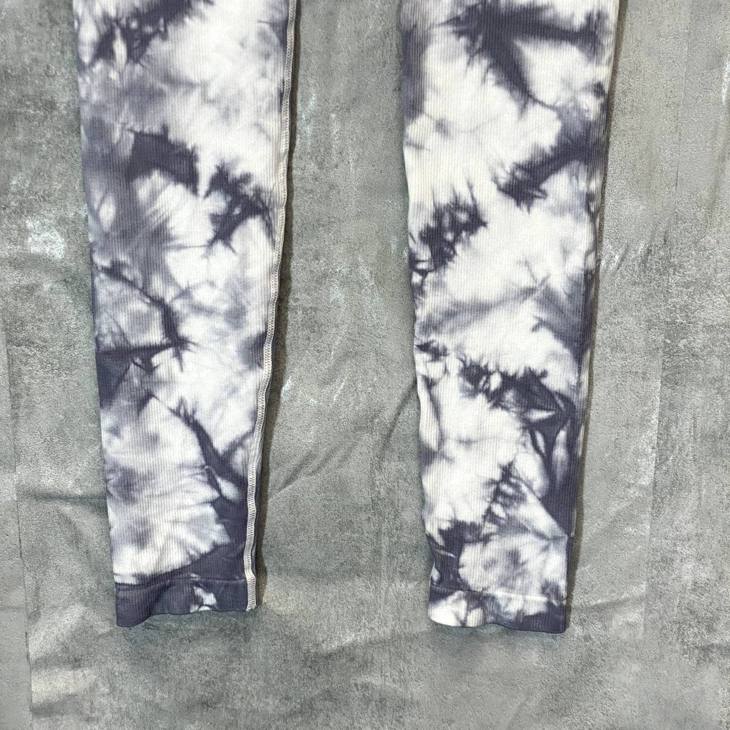 LOVE TREE Women's Gray-White Marble High-Waist Ribbed Seamless Leggings SZ S