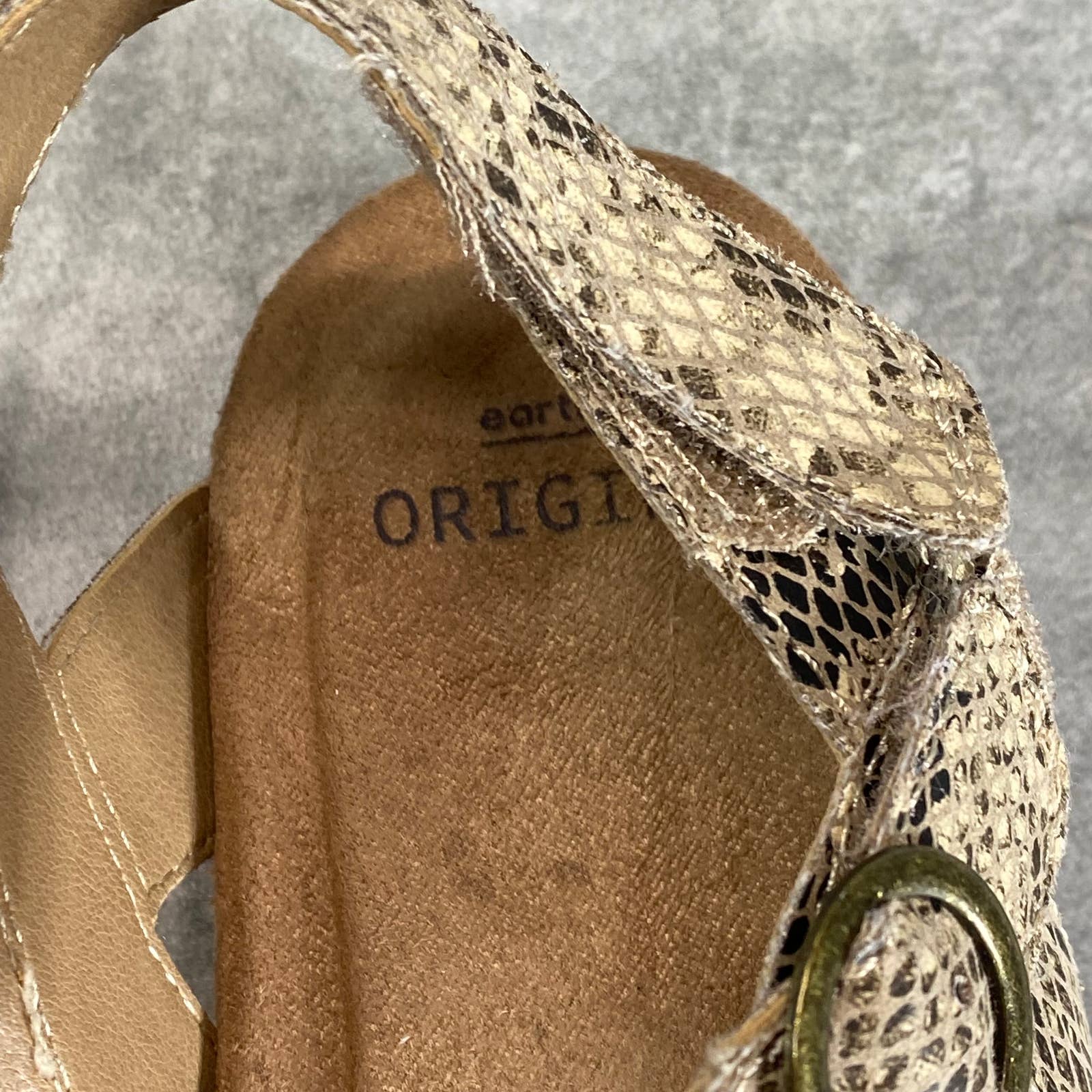 EARTH ORIGINS Women's Taupe Multi Snake Embossed Beck Casual Sandals SZ 11