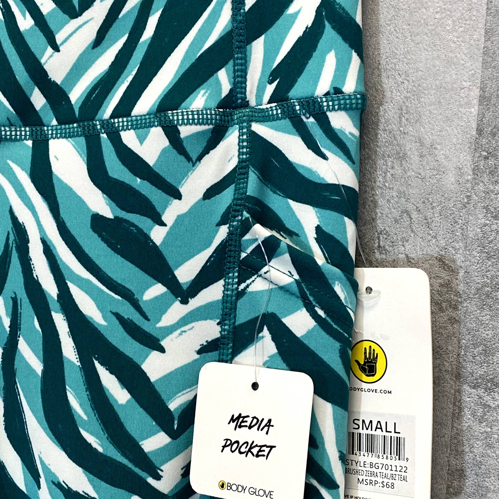 BODY GLOVE Women's Brushed Zebra Teal Printed High-Rise 7/8 Length Athletic Leggings SZ S