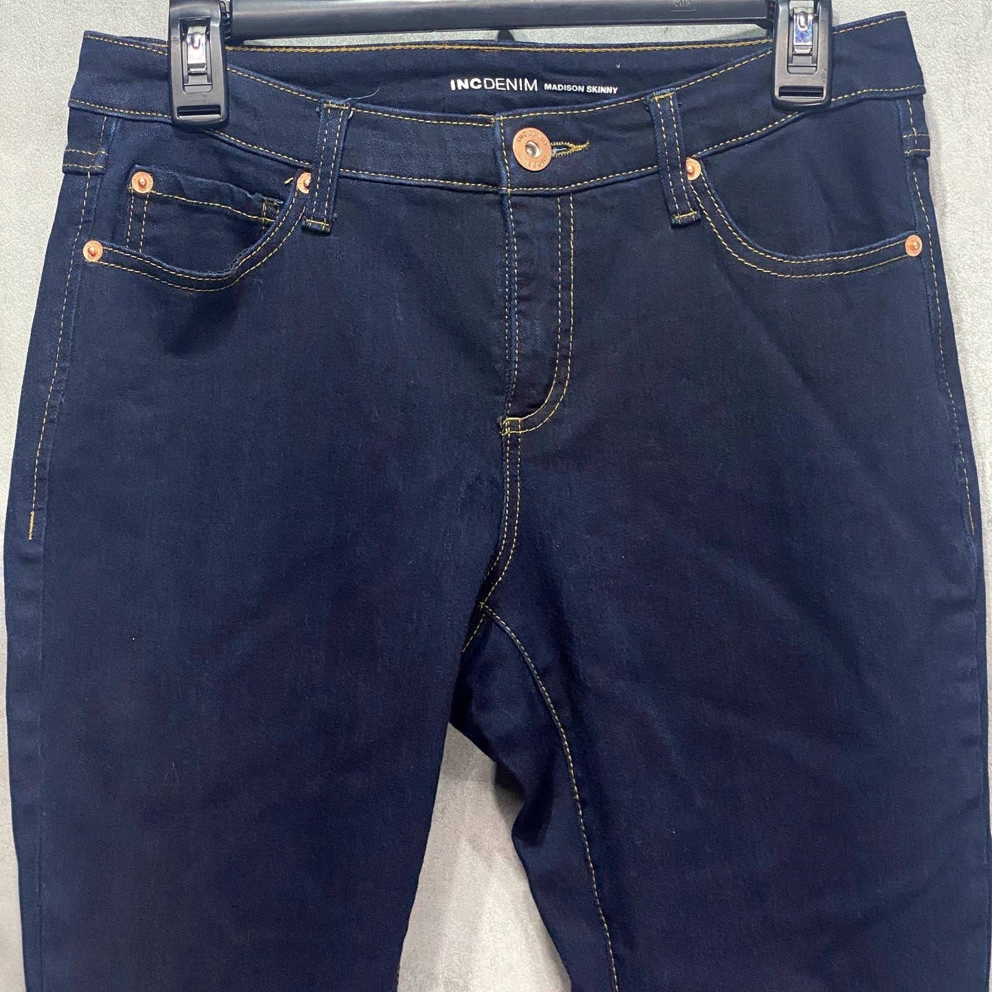 INC INTERNATIONAL CONCEPTS Dark Blue Mid Rise Madison Curvy Skinny Jeans SZ 2/26