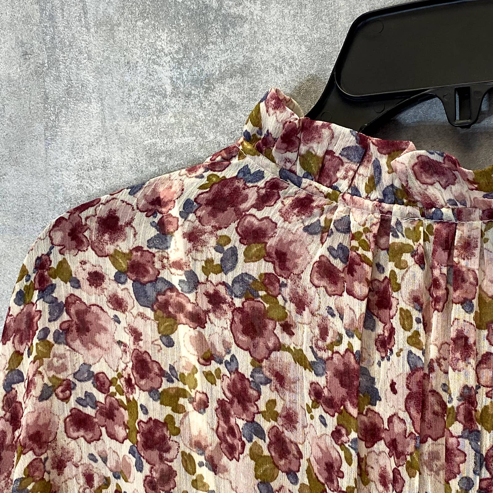 VICI COLLECTION Women's Natural Multi Floral Long Sleeve Smocked Mini Dress SZ M