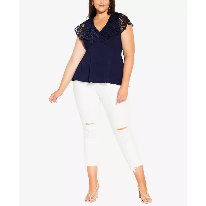 CITY CHIC Women's Navy V-Neck Lace Whispers Short Sleeve Top SZXXL(24)