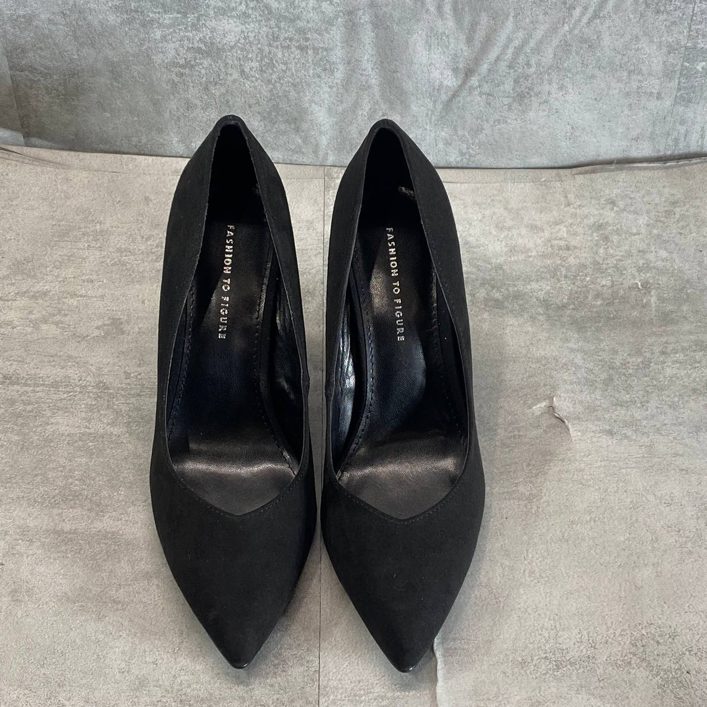 FASHION TO FIGURE Women's Wide Black Faux Suede Penelope Pointed-Toe Pumps SZ 8W