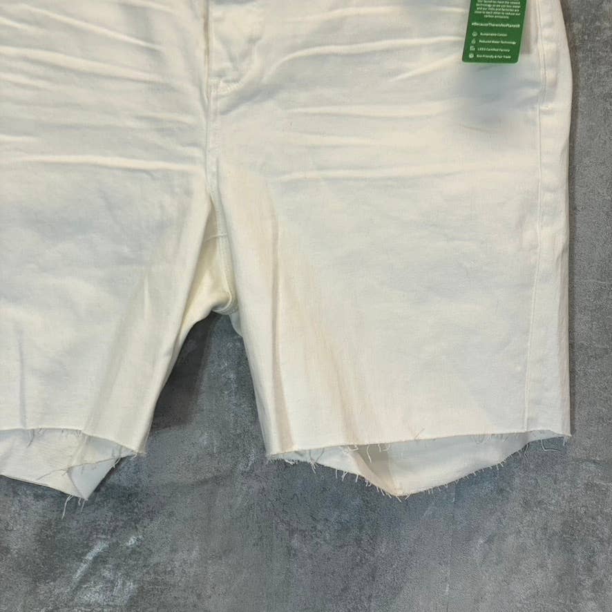 AMERICAN RAG CIE Women's Plus Size Orchid White High-Rise Raw Hem Denim Shorts SZ 16W