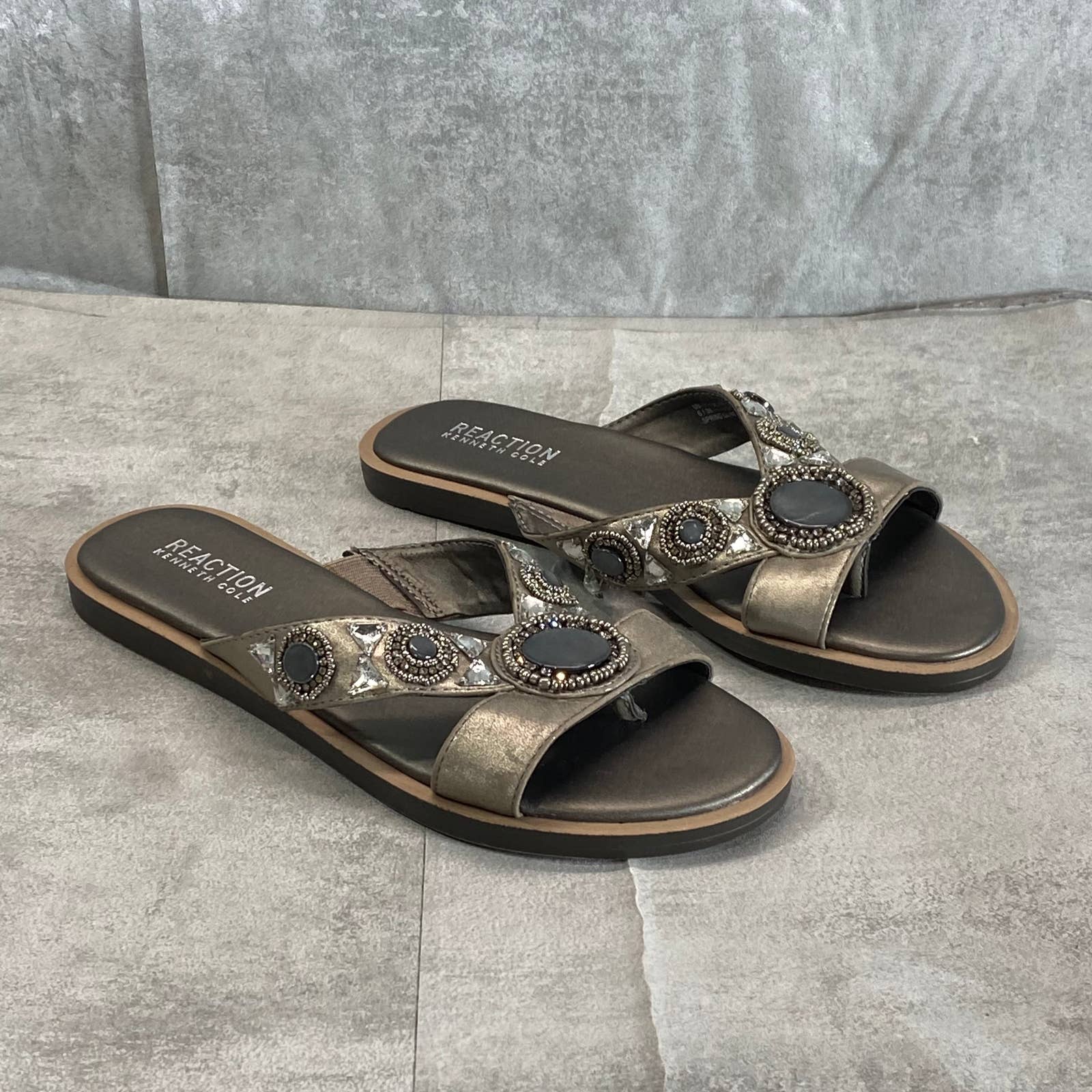 REACTION KENNETH COLE Women's Pewter Spring Glam Beaded Slide Sandals SZ 6