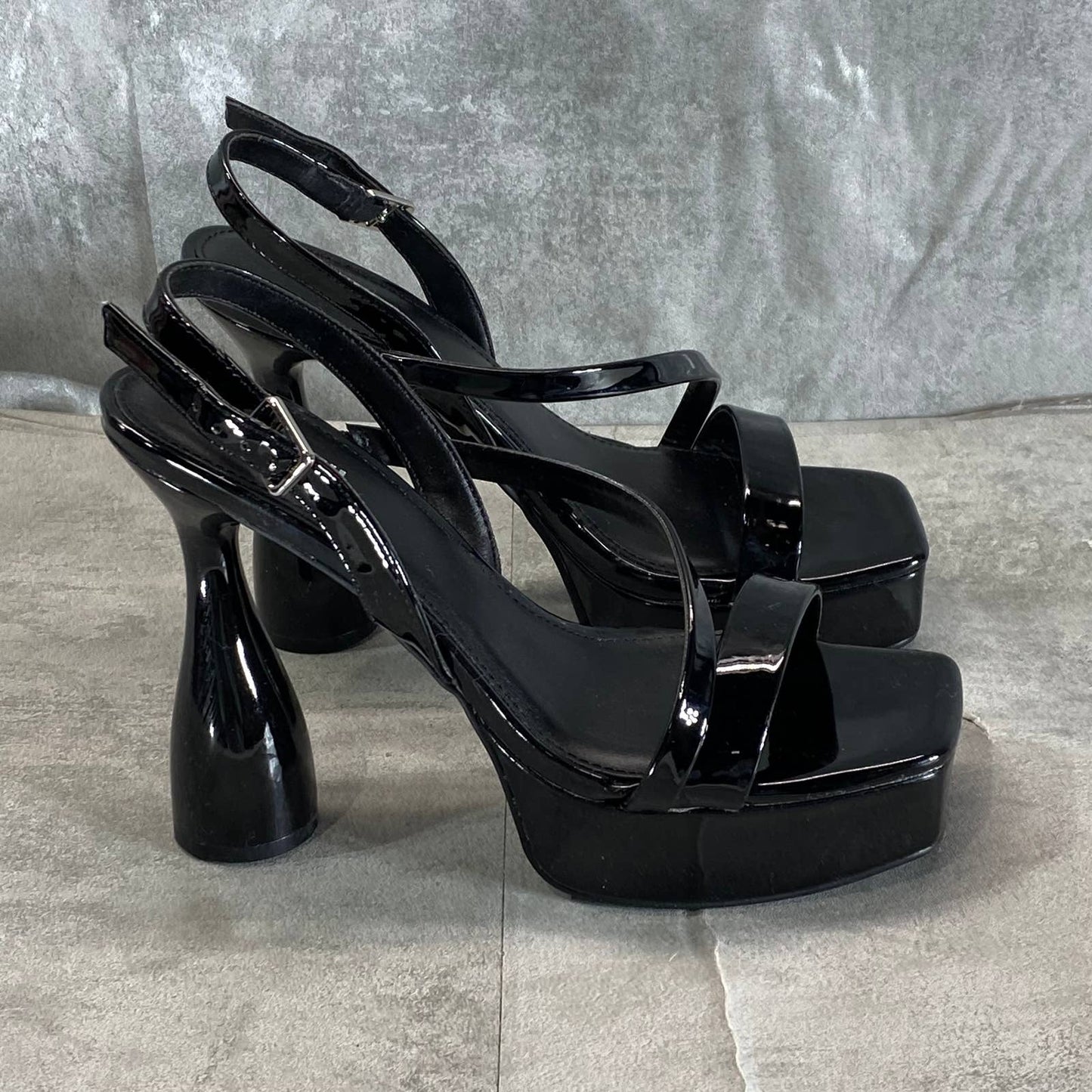 BAR III Women's Black Patent Scarlett Square-Toe Platform Heels SZ 7