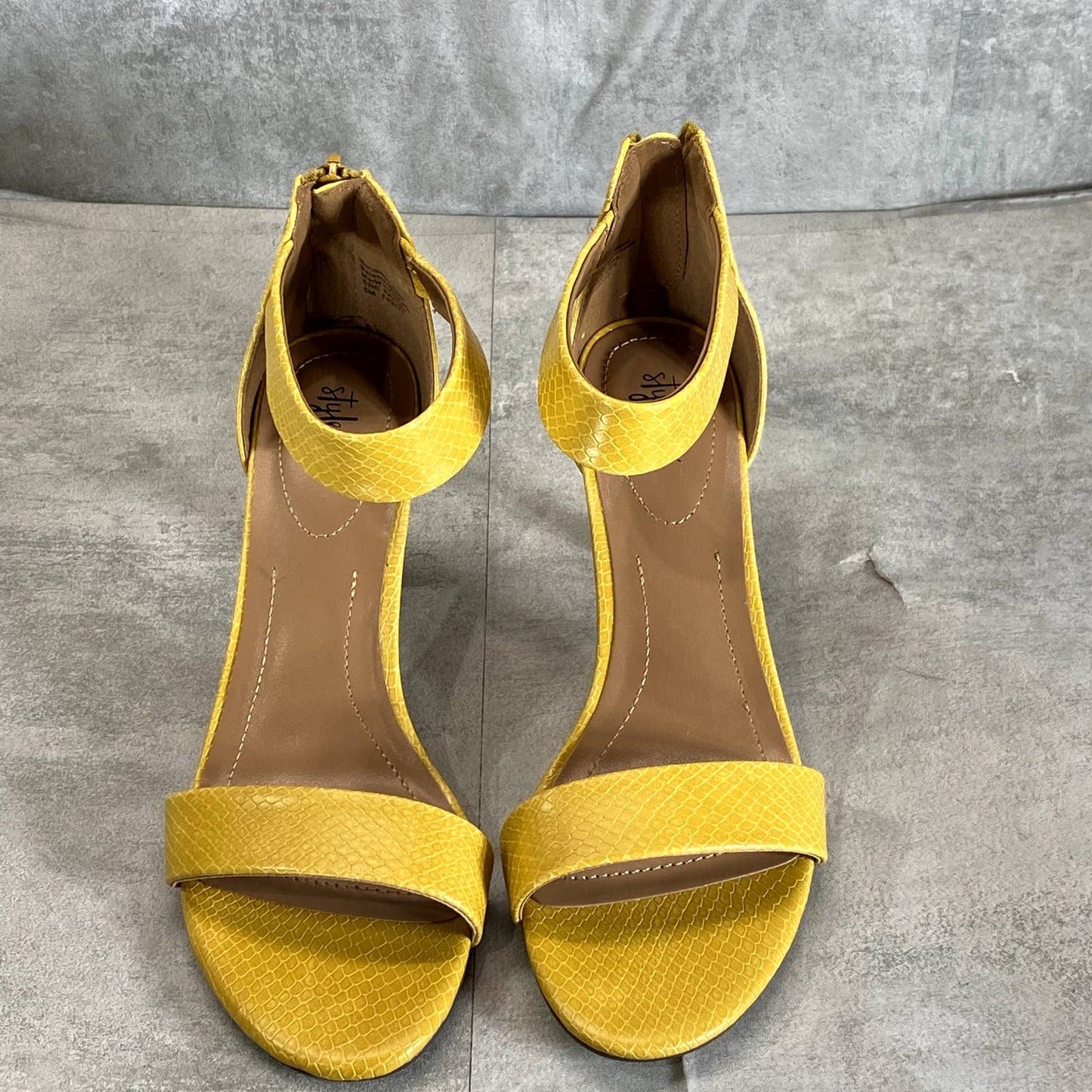 STYLE & CO Yellow Snake Embossed Paycee Open Round-Toe Two-Piece Sandals SZ 8