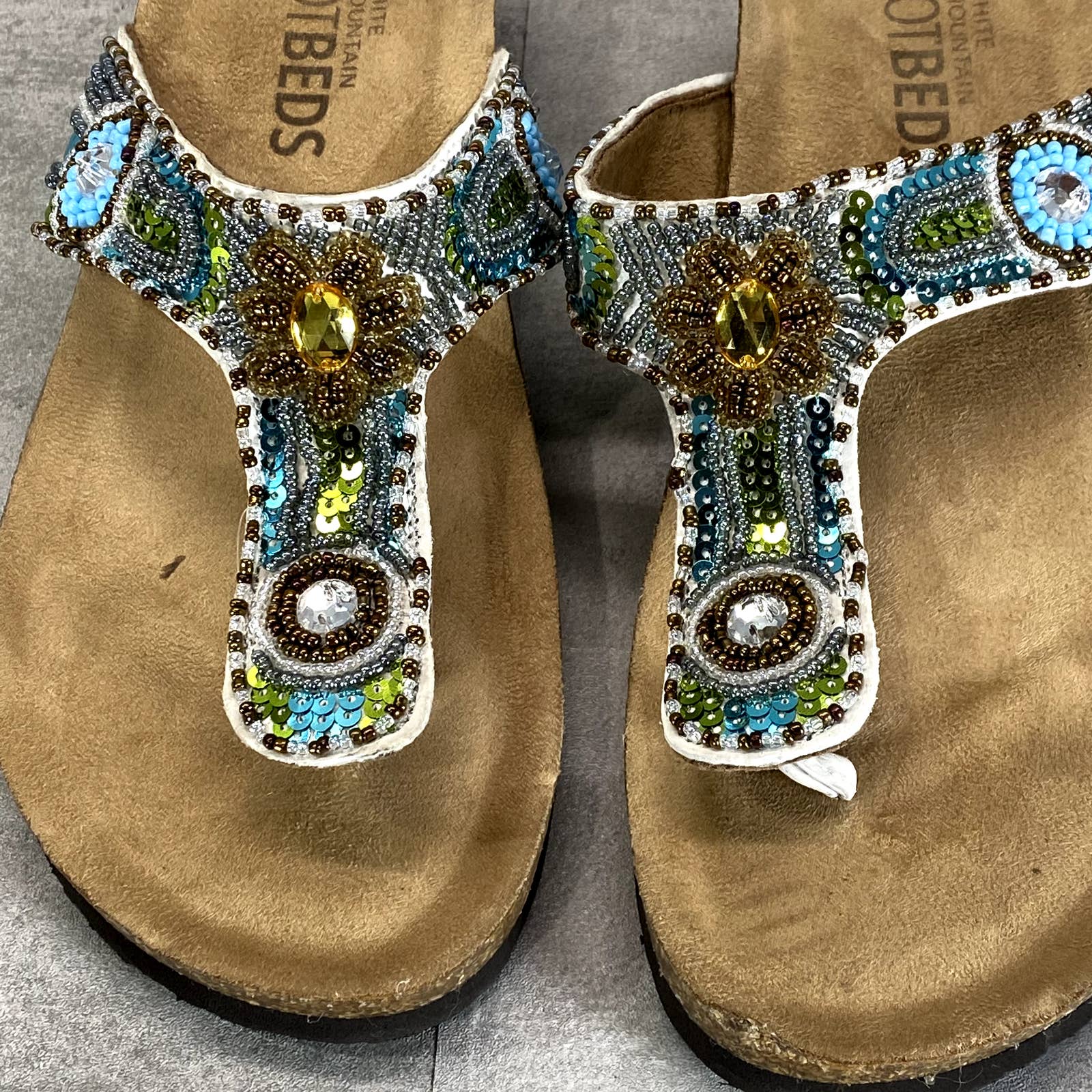 WHITE MOUNTAIN Women's Beige Beaded Bluejay Wedge Slip-On Thong Sandals SZ 6
