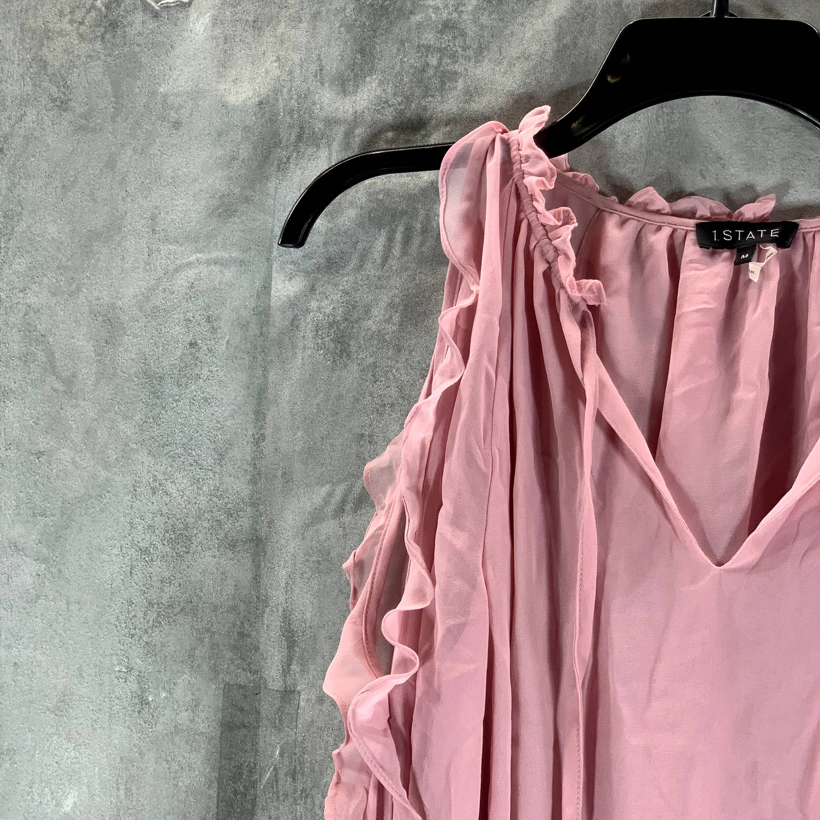 1.STATE Women's Rose Pink Ruffled Tie V-Neck Cold-Shoulder Top SZ M