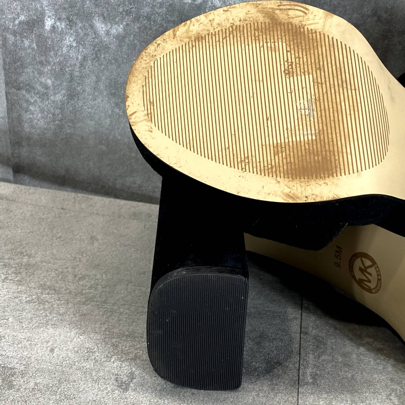 MICHAEL MICHAEL KORS Women's Black Wren Studded Platform Sandals SZ9.5