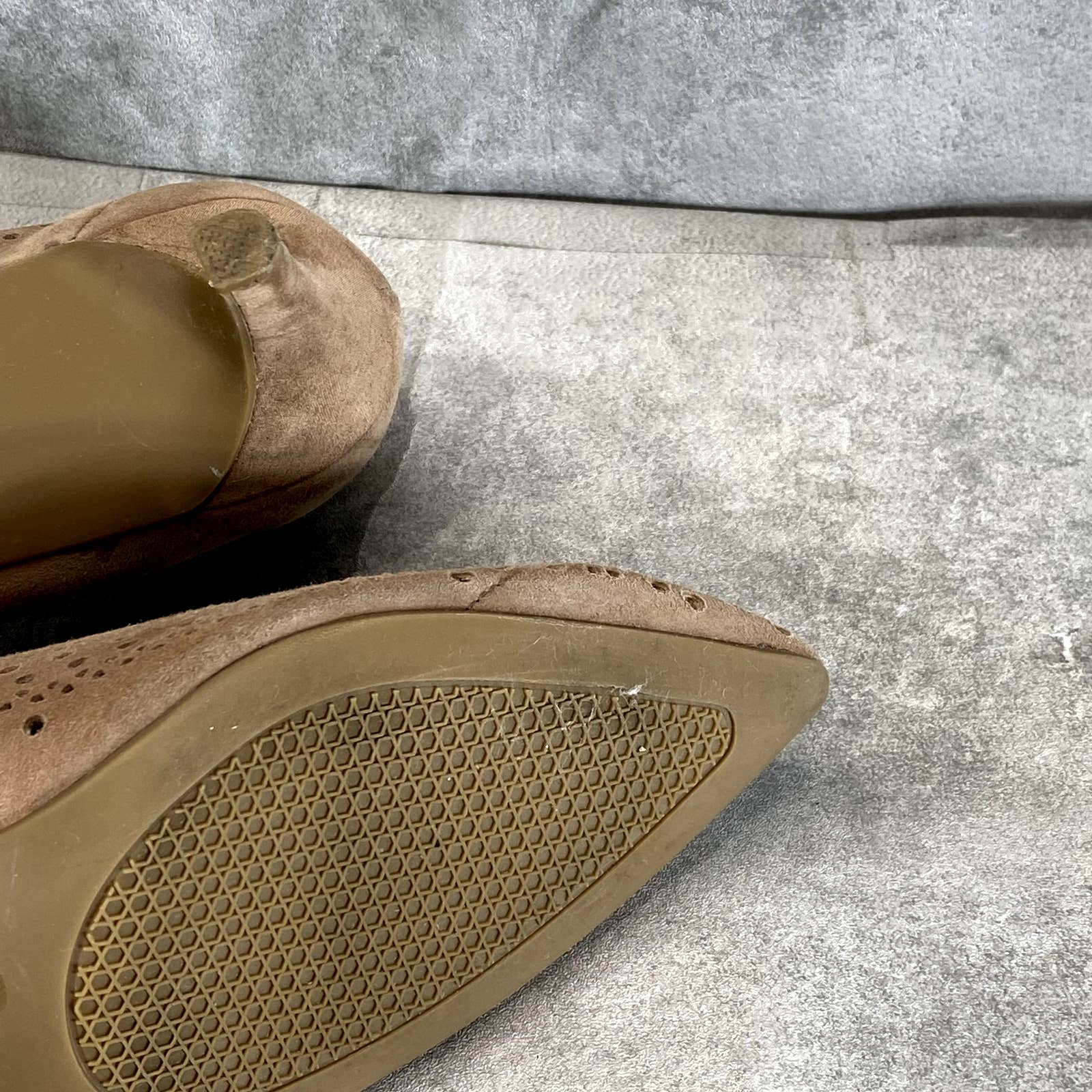 ALFANI STEP N' FLEX Women's Sand Jeules Perforated Pointed-Toe Slip-On Pumps SZ9