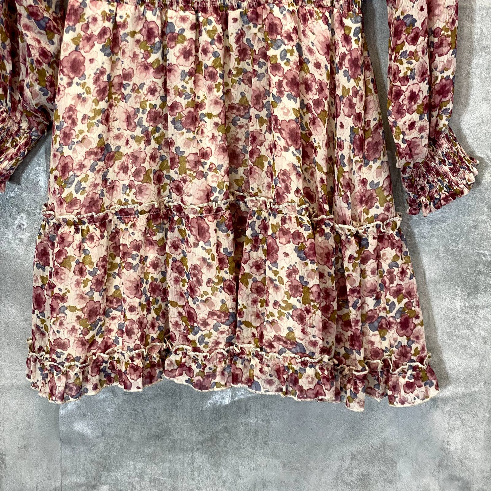 VICI COLLECTION Women's Natural Multi Floral Long Sleeve Smocked Mini Dress SZ M