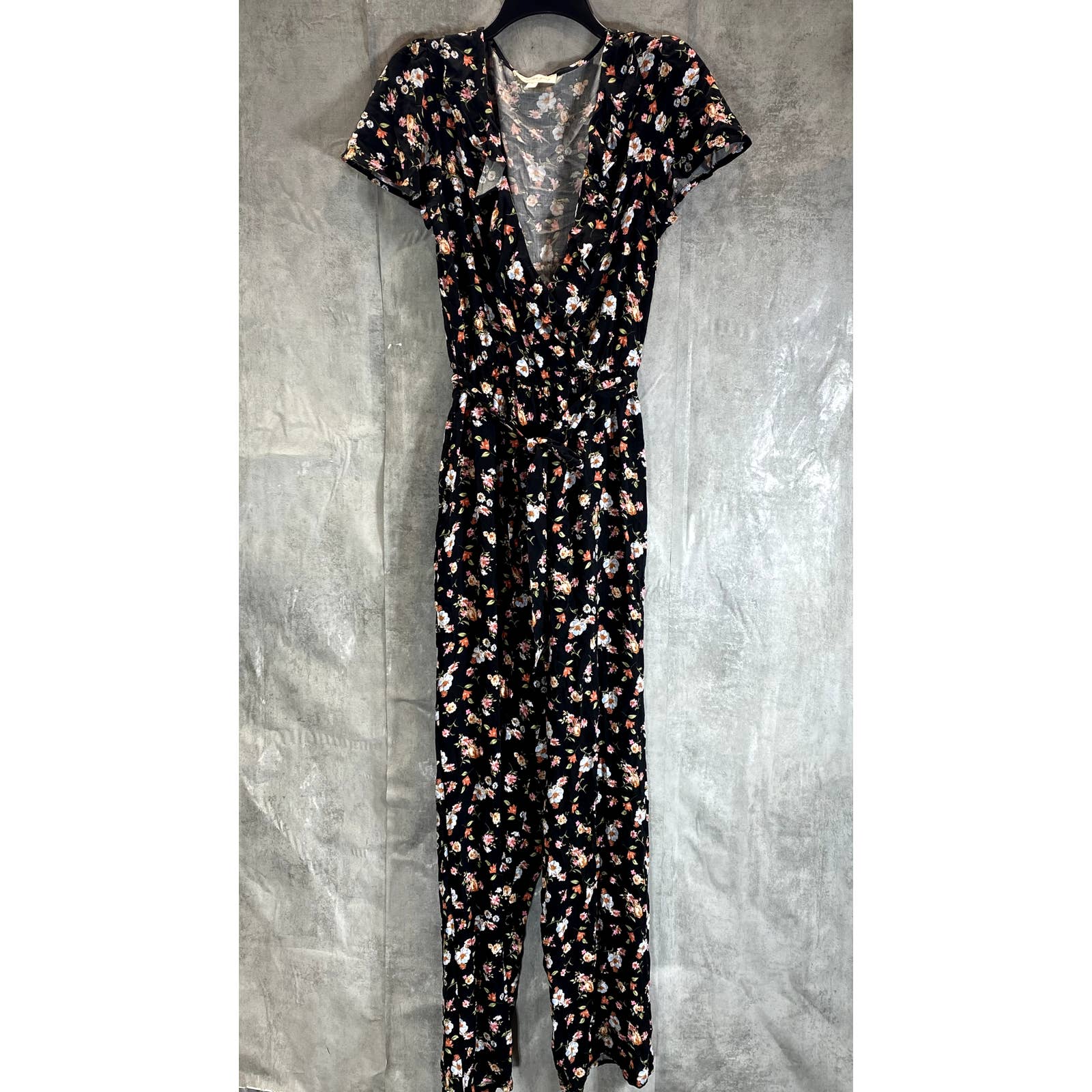 KINGSTON GREY Juniors' Black Floral Ruffle V-Neck Tie-Waist Pant Jumpsuit SZ S