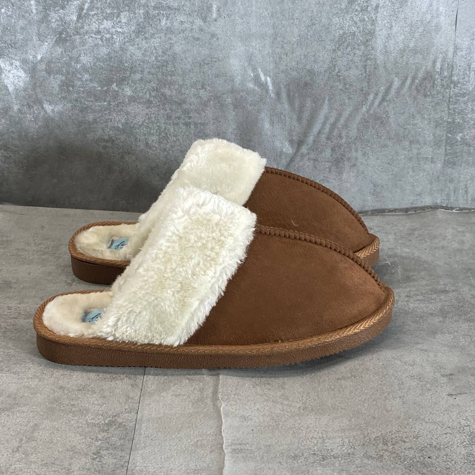 FINCH+ROBIN Girl's Chestnut Faux-Fur Round-Toe Slip-On Slippers SZ 4