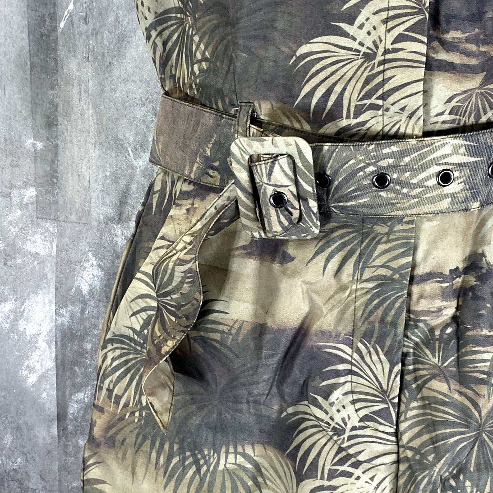 GUESS Women's Caribe Breath Green Combo Ilaria Printed Belted Romper SZ S