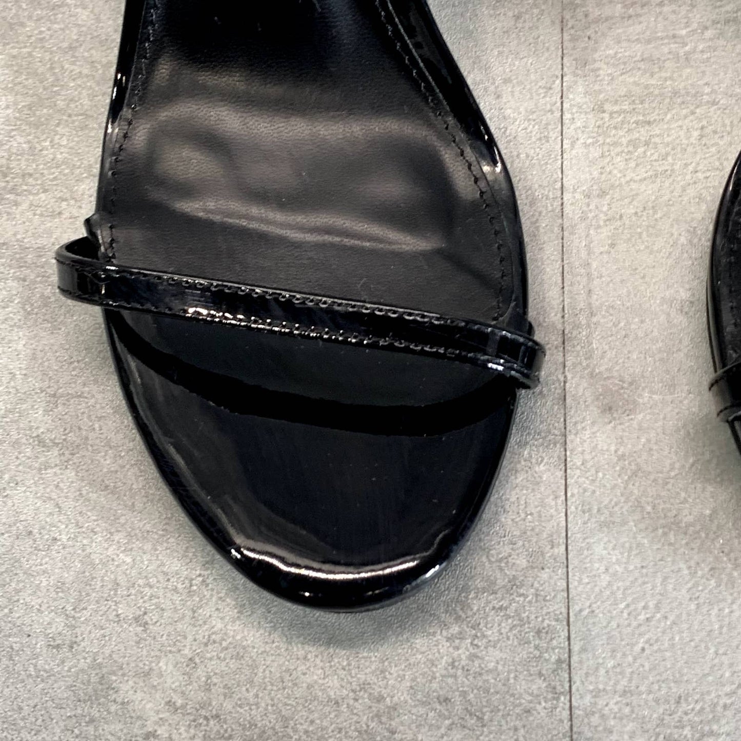 MADDEN GIRL Women's Black Patent Tasha Round-Toe Two-Piece Dress Sandals SZ 8.5