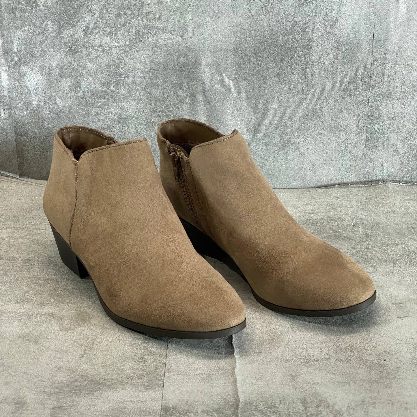 STYLE & CO Women's Taupe Micro Wileyy Almond-Toe Block Heel Ankle Booties SZ 9.5