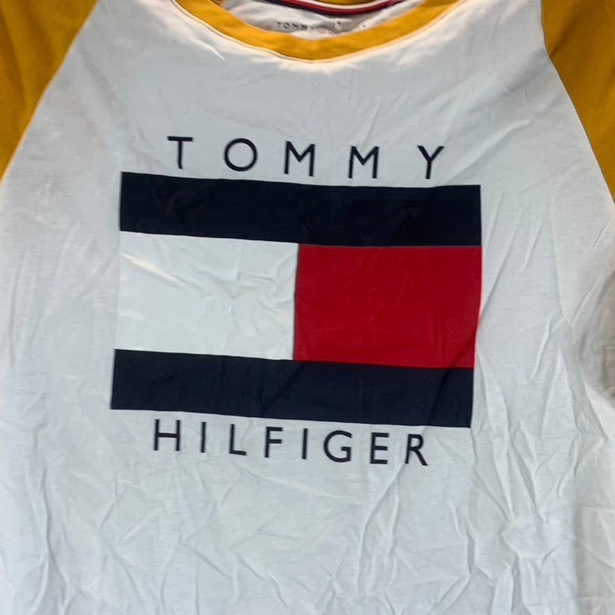 TOMMY HILFIGER Women's White-Gold Crewneck Cotton Raglan-Sleeve Graphic Top SZXS