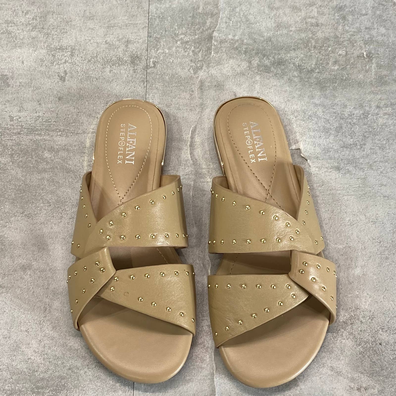 ALFANI Step 'N Flex Women's Nude Leather Danicah Studded Slide Flat Sandals SZ 6