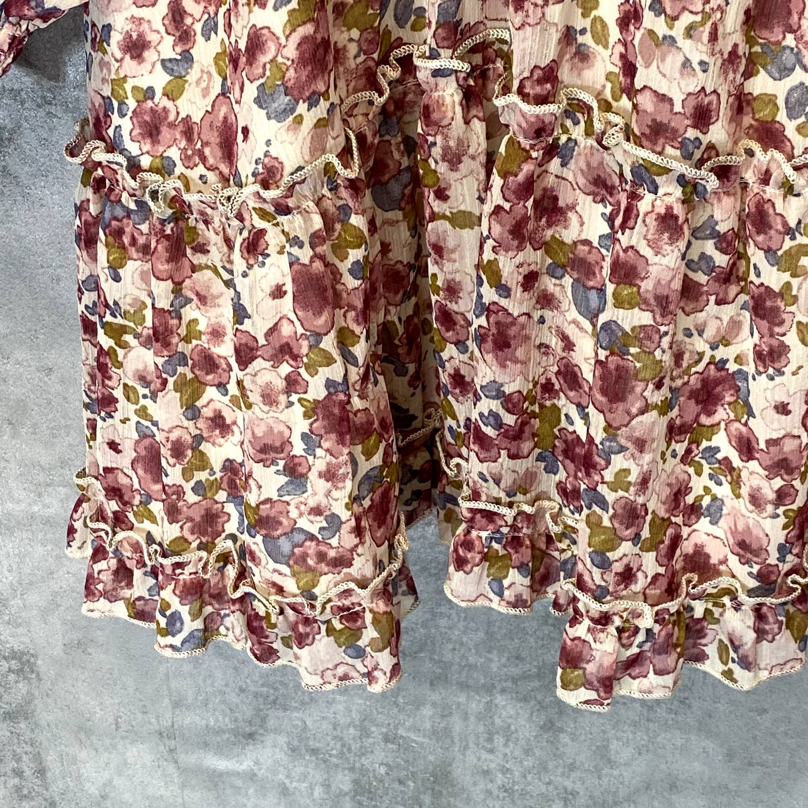 VICI COLLECTION Women's Natural Multi Floral Long Sleeve Smocked Mini Dress SZ M