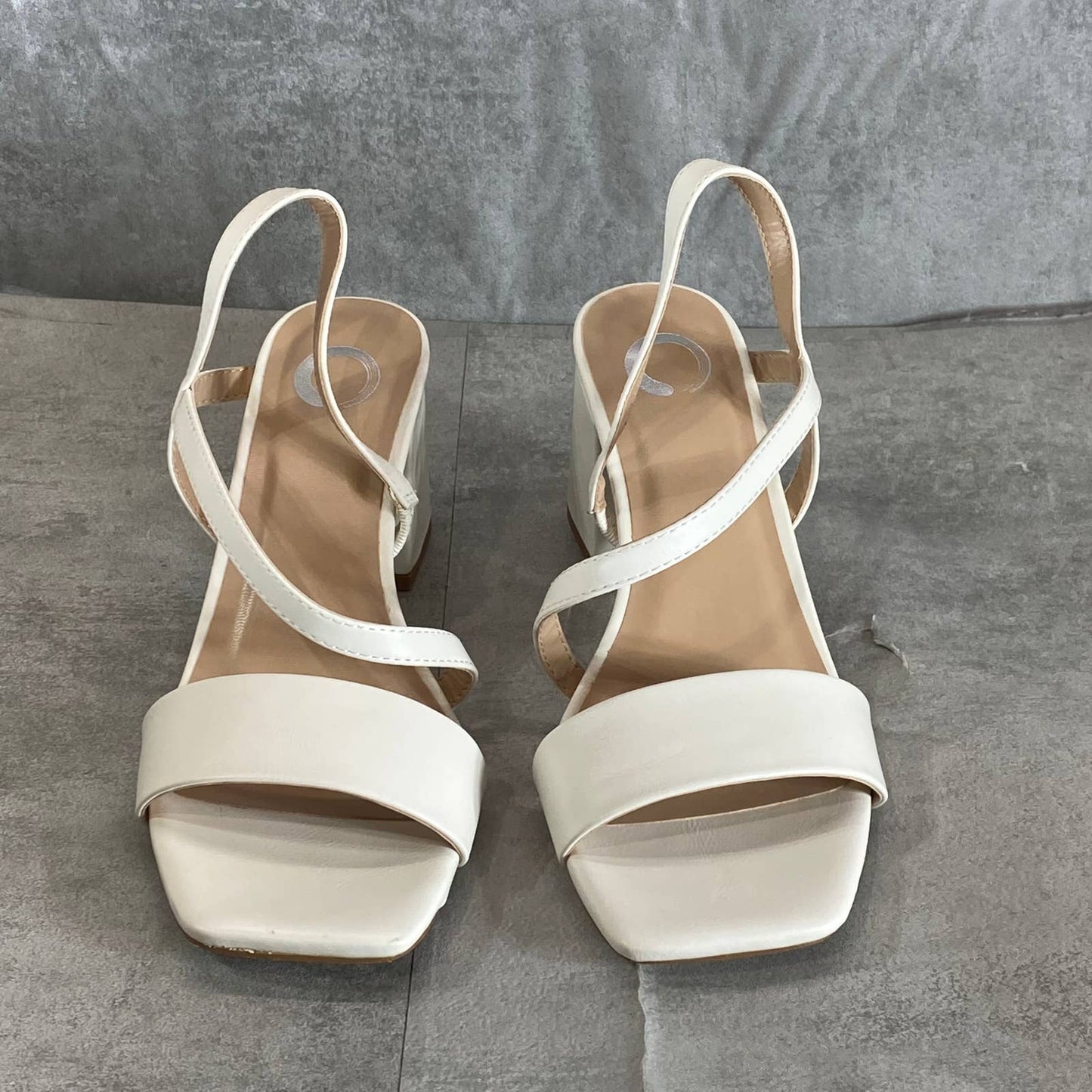 JOURNEE COLLECTION Women's Wide White Lirryc Square-Toe Block-Heel Sandal SZ6.5W