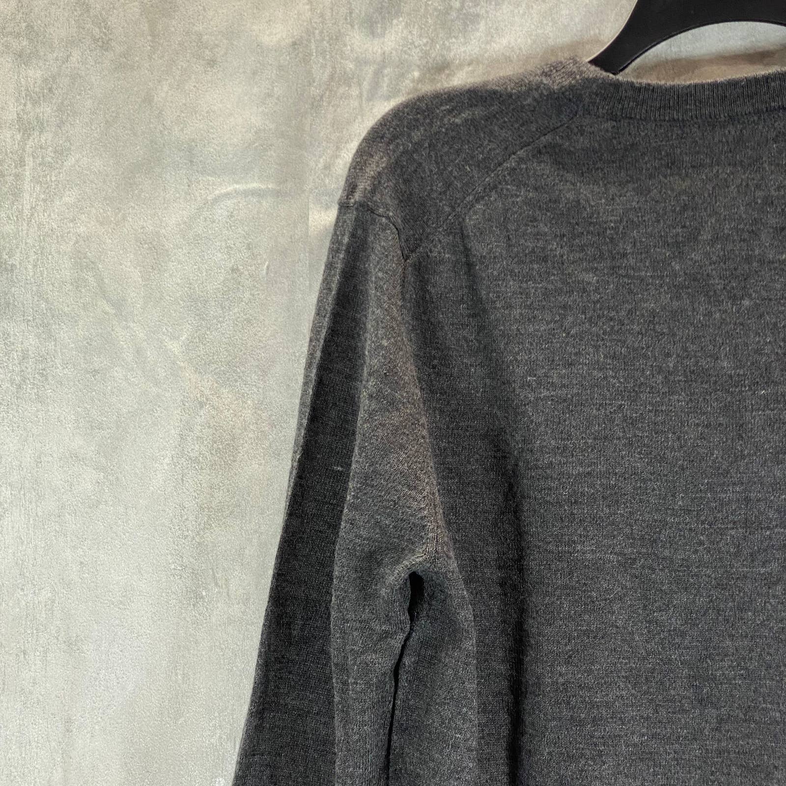 CLUB ROOM Men's Charcoal Solid Regular-Fit Merino Wool V-Neck Sweater SZ S