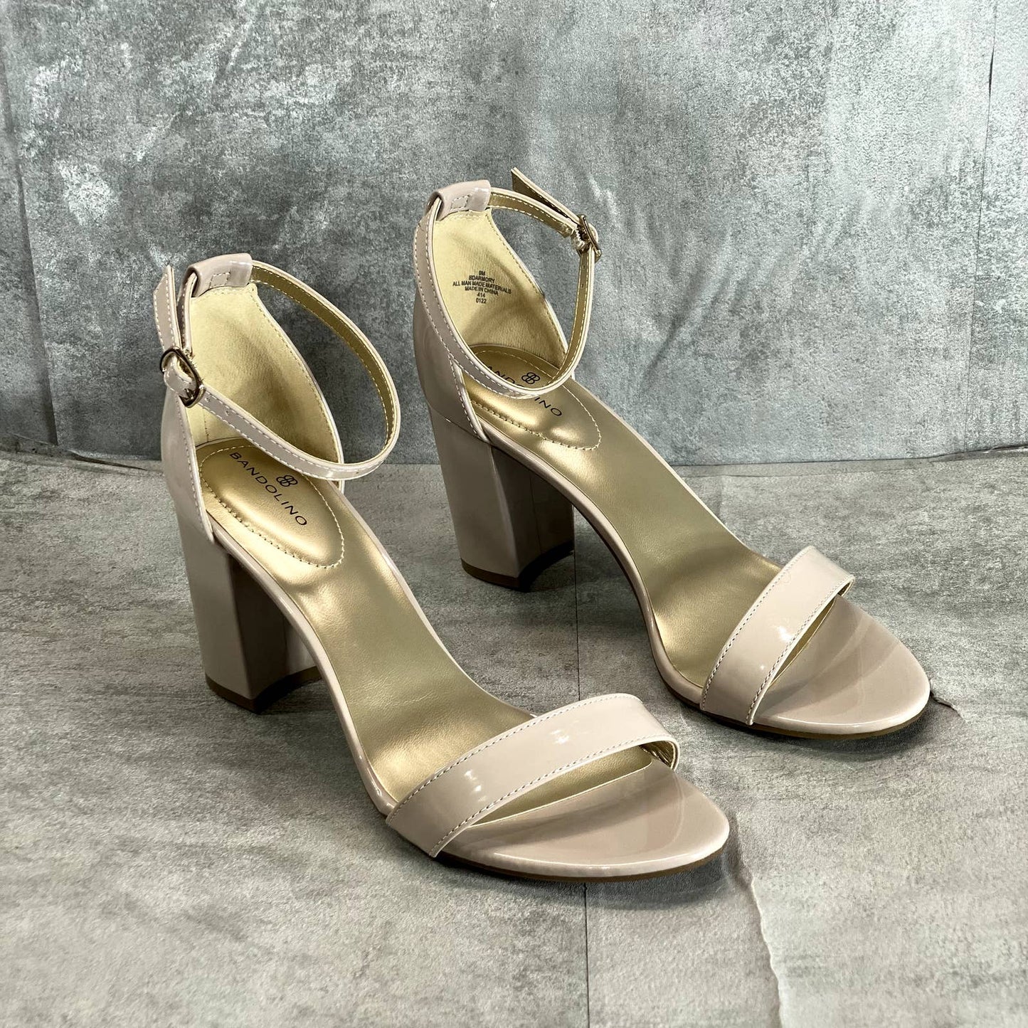 BANDOLINO Women's Oat Patent Armory Ankle Strap Block-Heel Dress Sandals SZ 9