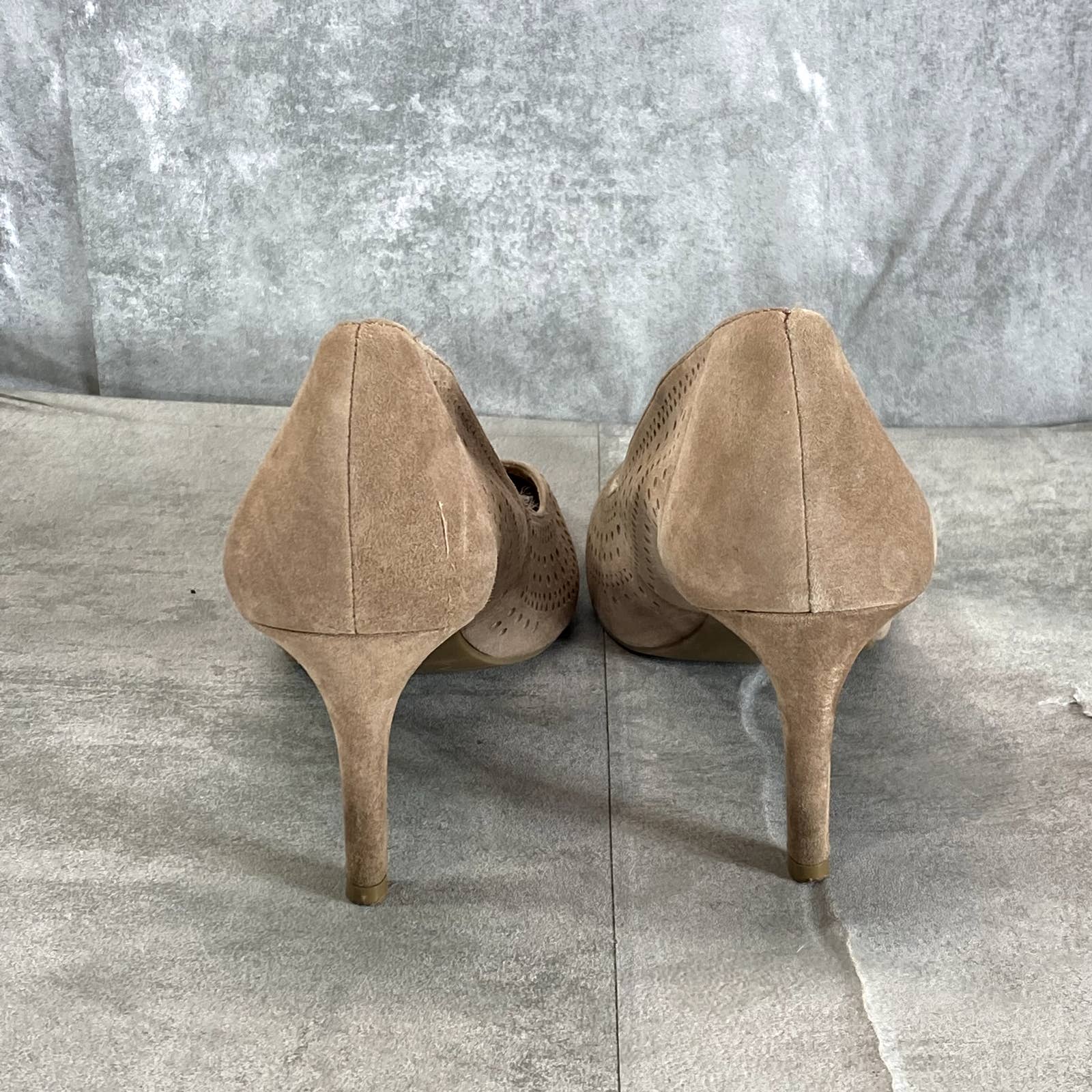 ALFANI STEP N' FLEX Women's Sand Jeules Perforated Pointed-Toe Slip-On Pumps SZ9