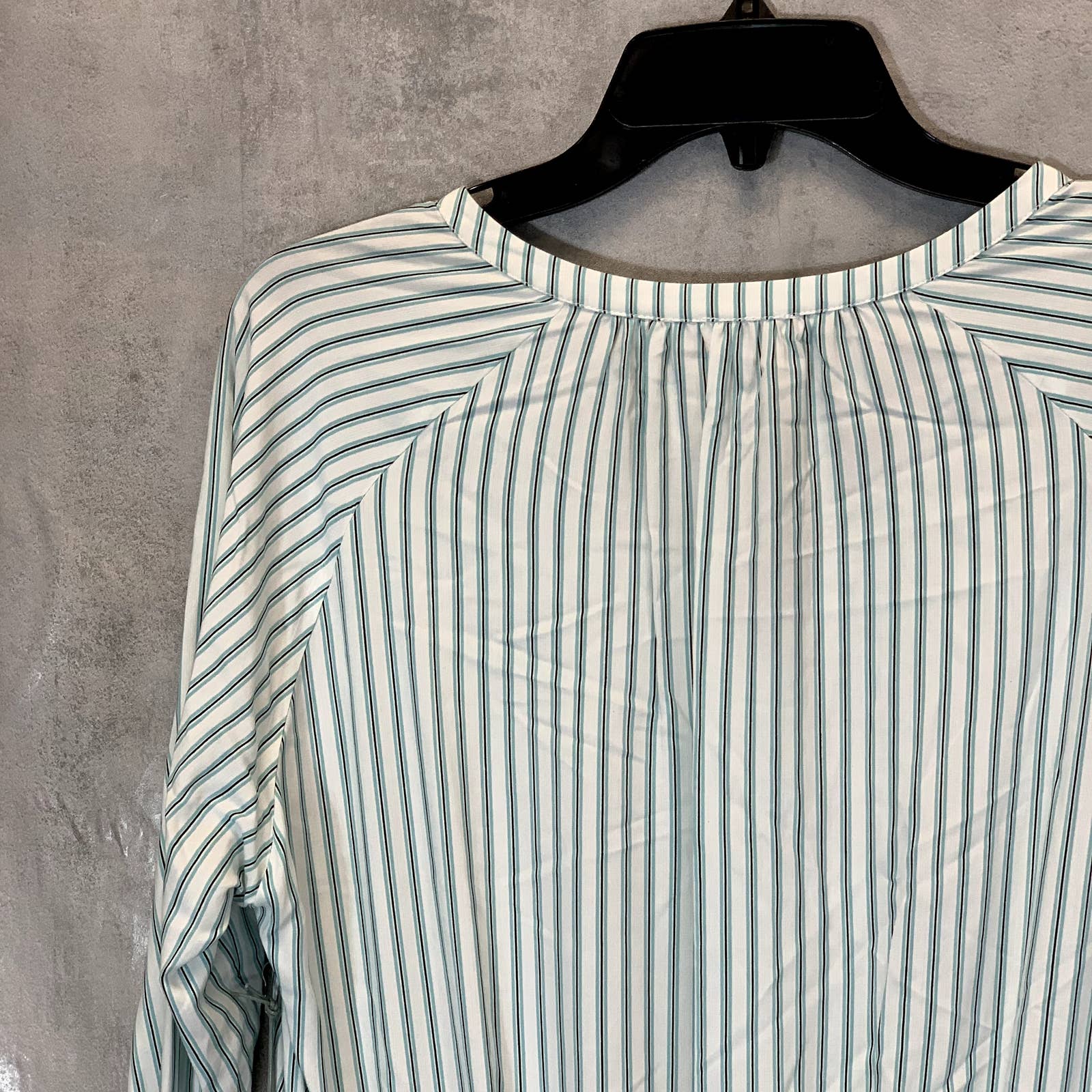 TART Collections Women's Green Stripe Sheila Smocked Waist Long Sleeve V-Neck Mini Dress SZ M
