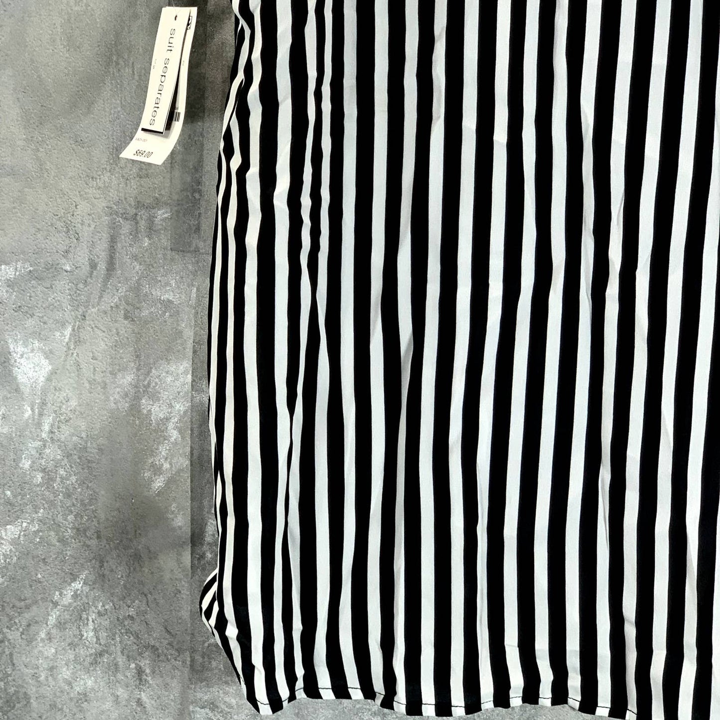 BAR III Women's Plus Size Black/Lily Striped Tie-Neck Hi-Low Top SZ 1X