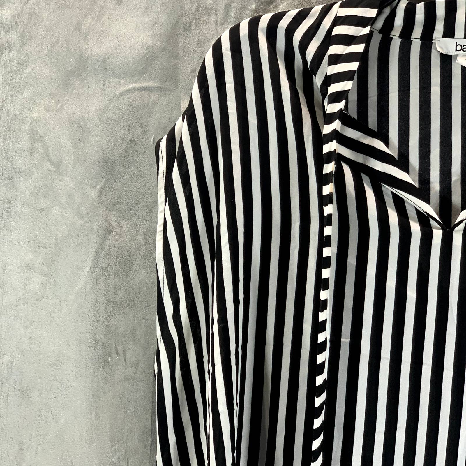 BAR III Women's Plus Size Black/Lily Striped Tie-Neck Hi-Low Top SZ 1X