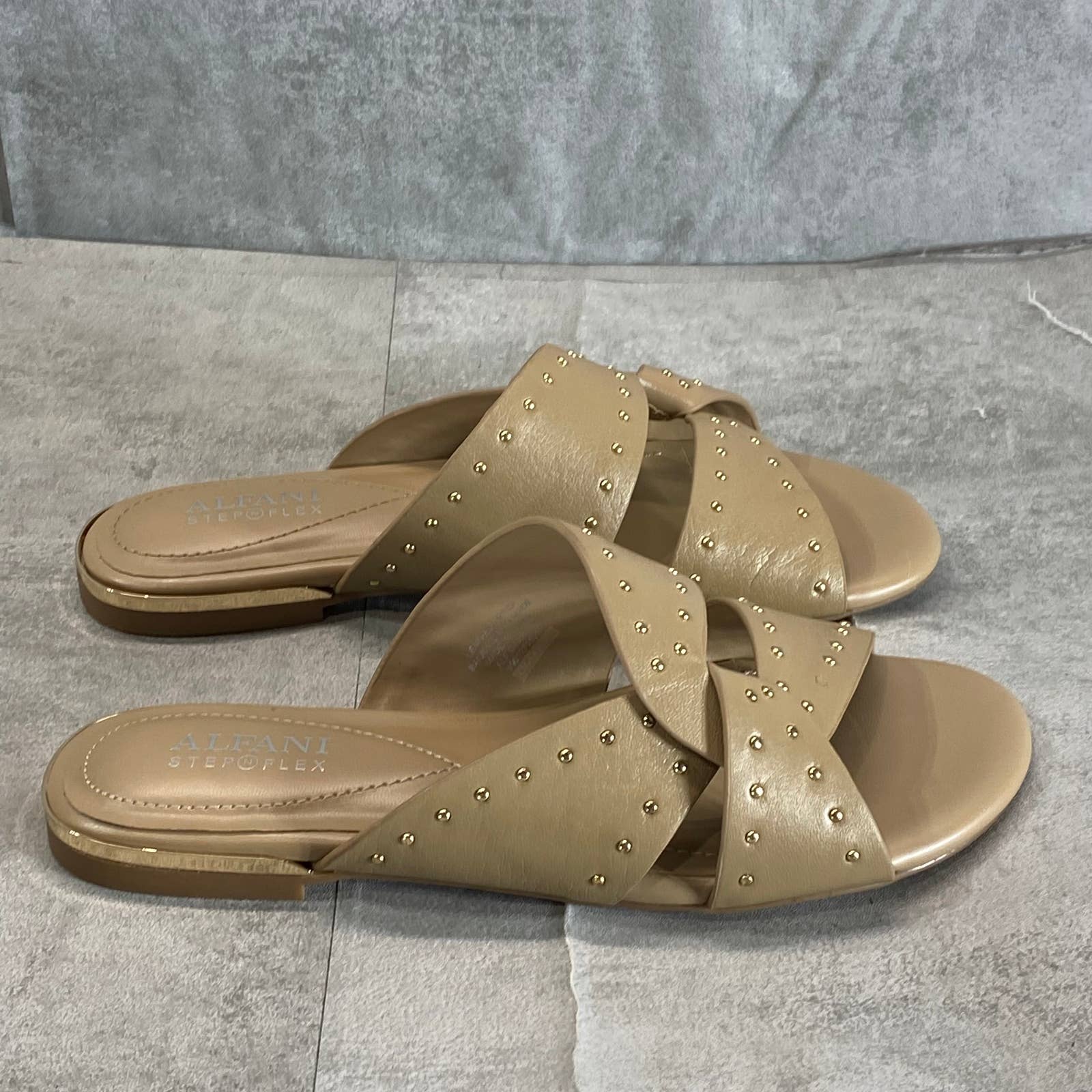 ALFANI Step 'N Flex Women's Nude Leather Danicah Studded Slide Flat Sandals SZ 6