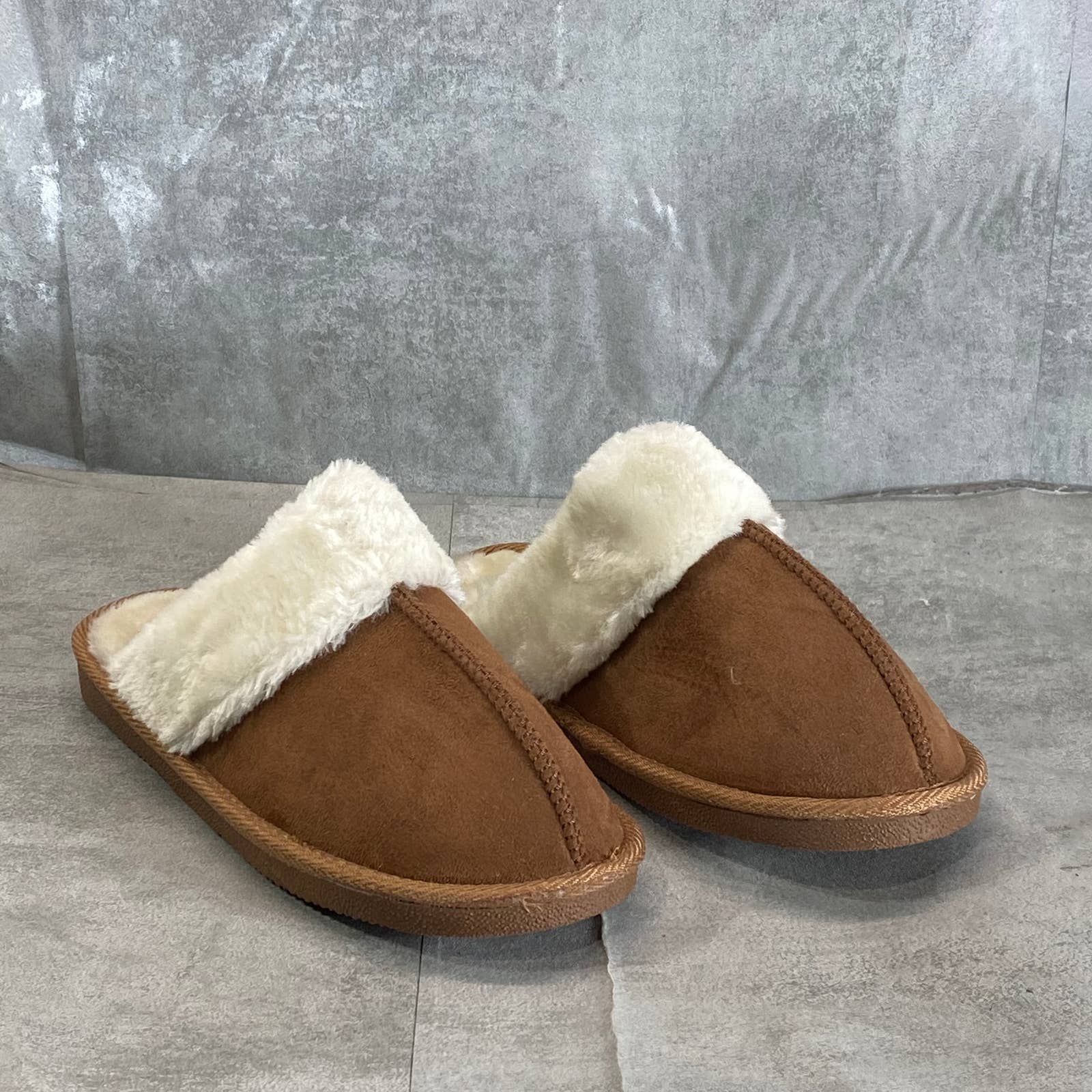 FINCH+ROBIN Girl's Chestnut Faux-Fur Round-Toe Slip-On Slippers SZ 4