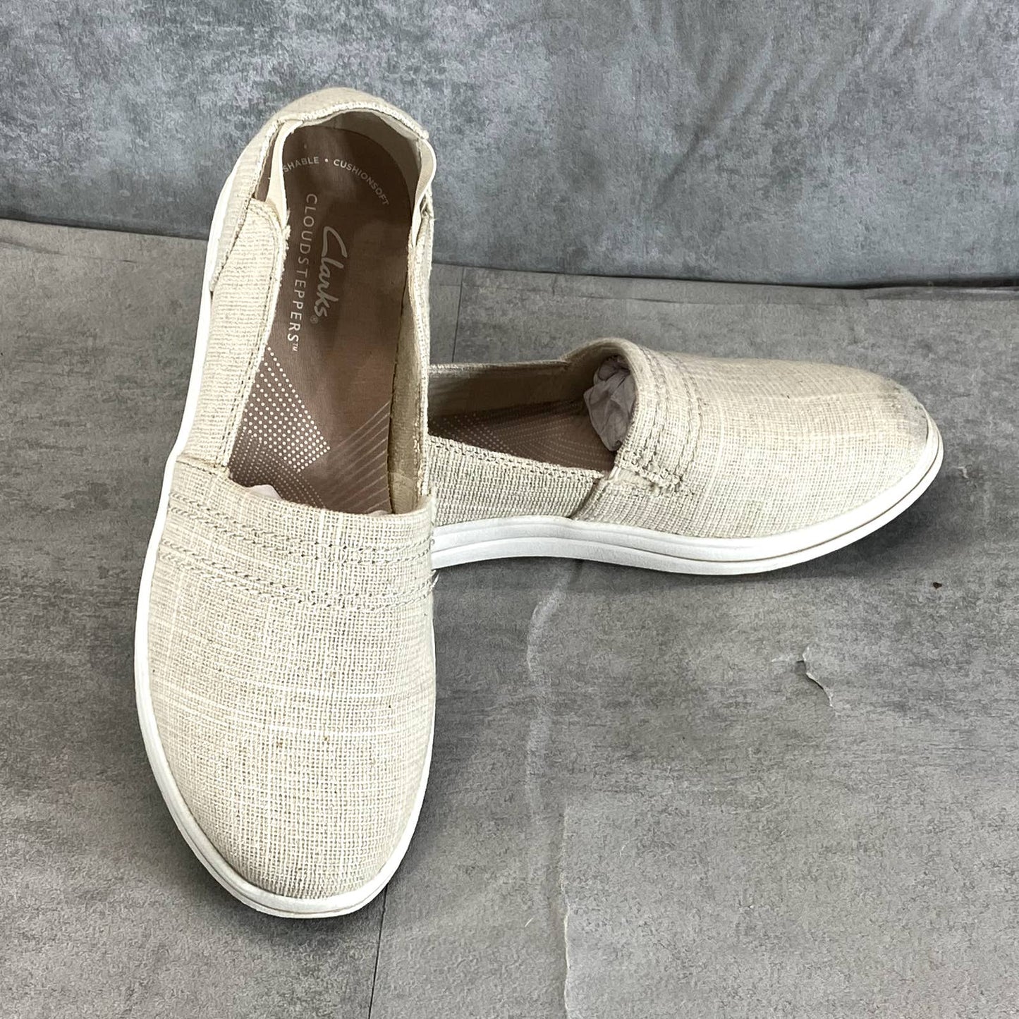 CLARKS COLLECTION Women's Natural Interest Metallic Breeze Step Casual Slip-Ons