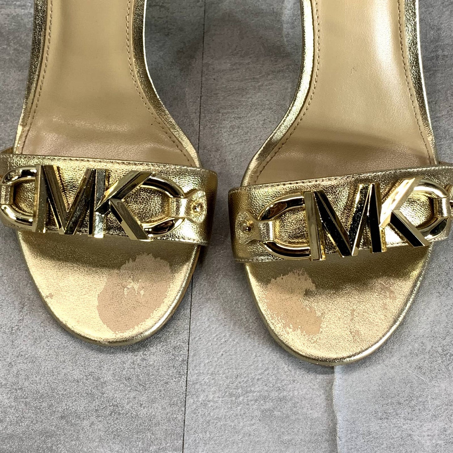 MICHAEL MICHAEL KORS Women's Gold Metallic Leather Izzy Dress Sandals SZ 7.5