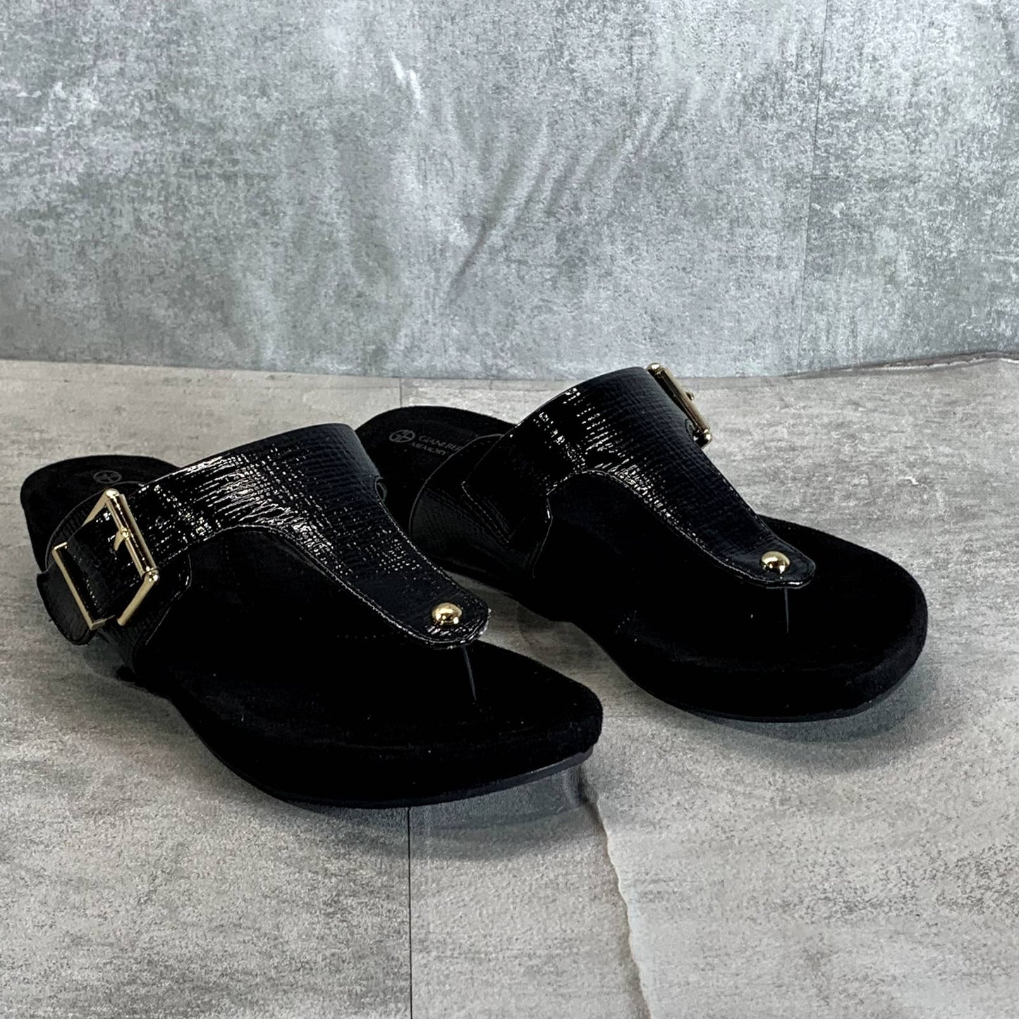 GIANI BERNINI Women's Black Rivver Memory-Foam Wedge Thong Sandals SZ 6