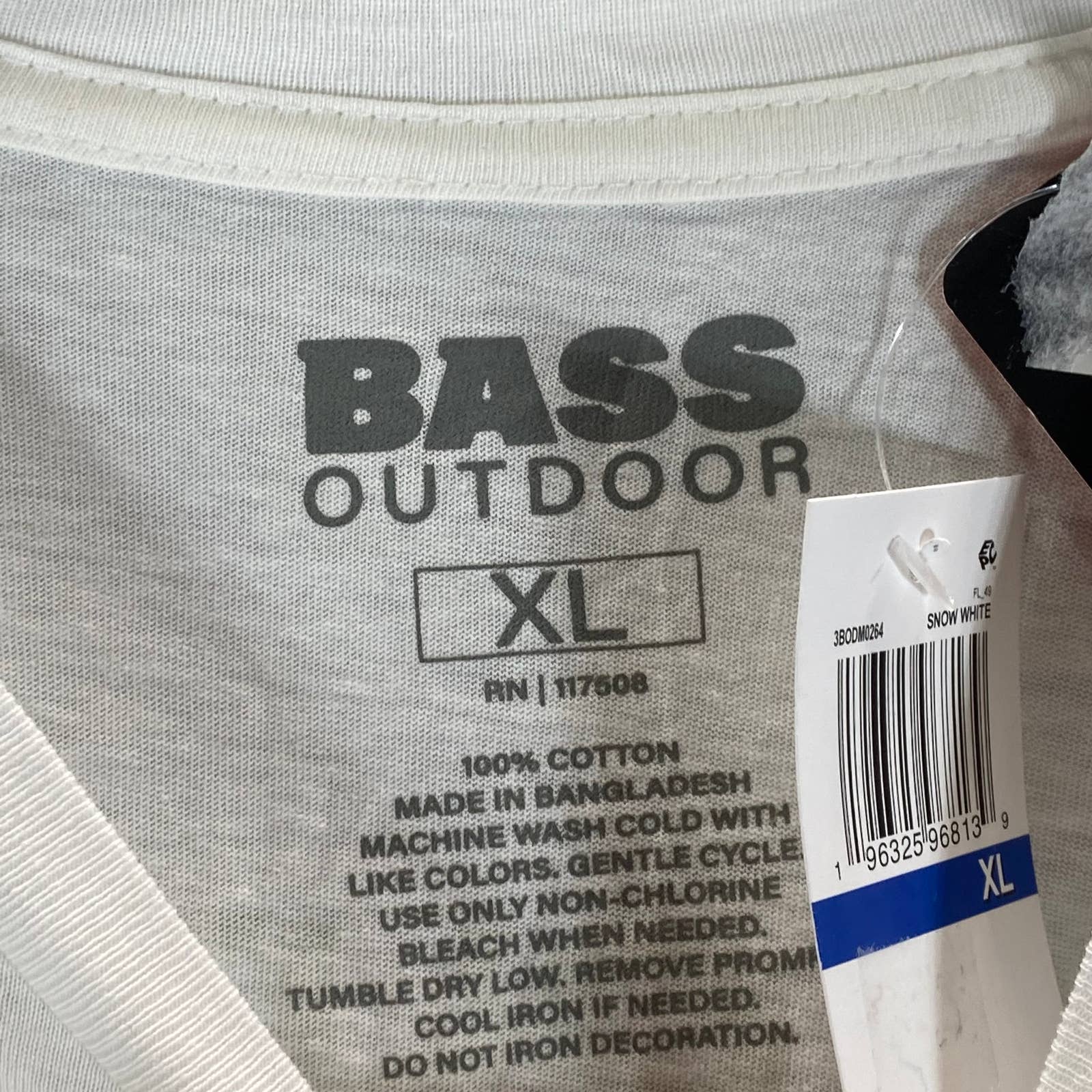 BASS OUTDOOR Men's Snow White Antlers Mountain Logo Graphic T-Shirt SZ XL