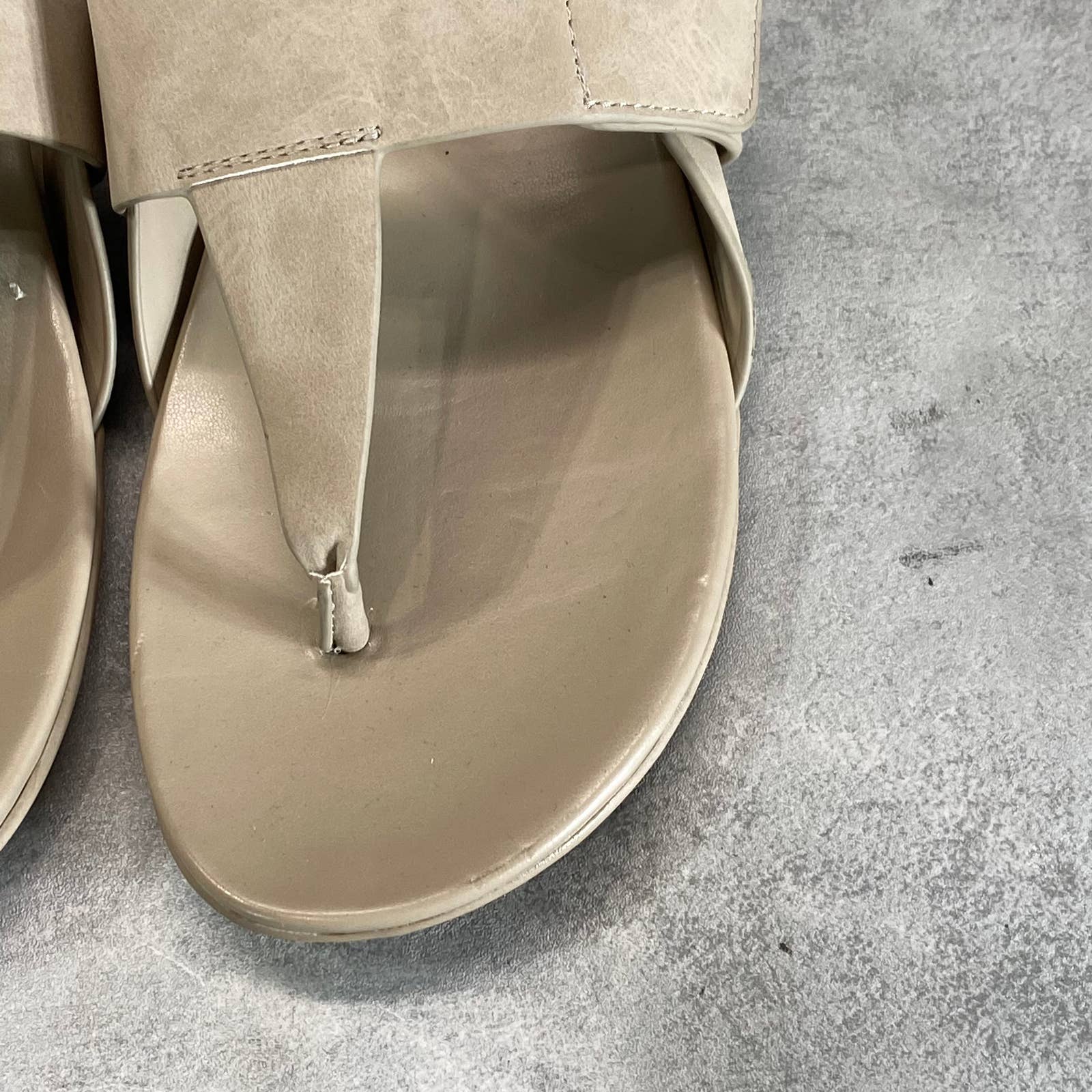 NATURALIZER Women's Porcelain GenN-Twirl Slip-On Thong Sandals SZ 6