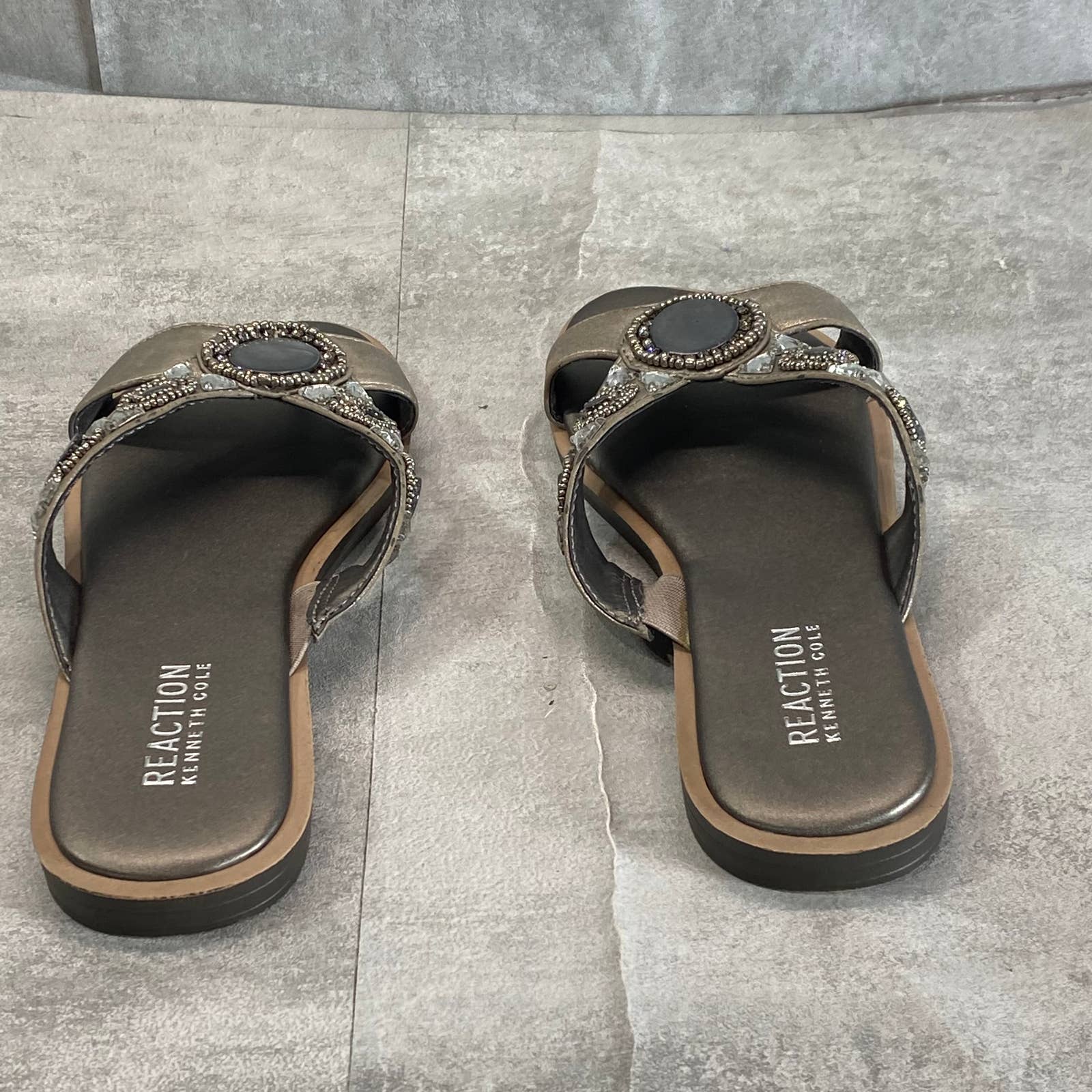 REACTION KENNETH COLE Women's Pewter Spring Glam Beaded Slide Sandals SZ 6